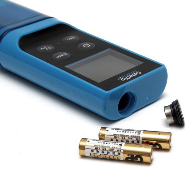MET20A SafeDip Digital Chemistry Tester In The Swim