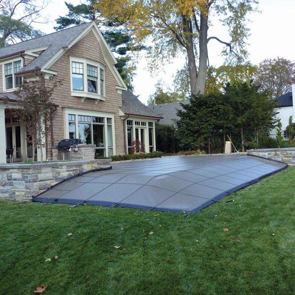 Aqua Master 18 x 36 Solid Safety Cover - Rectangle with Right Hand Step Blue