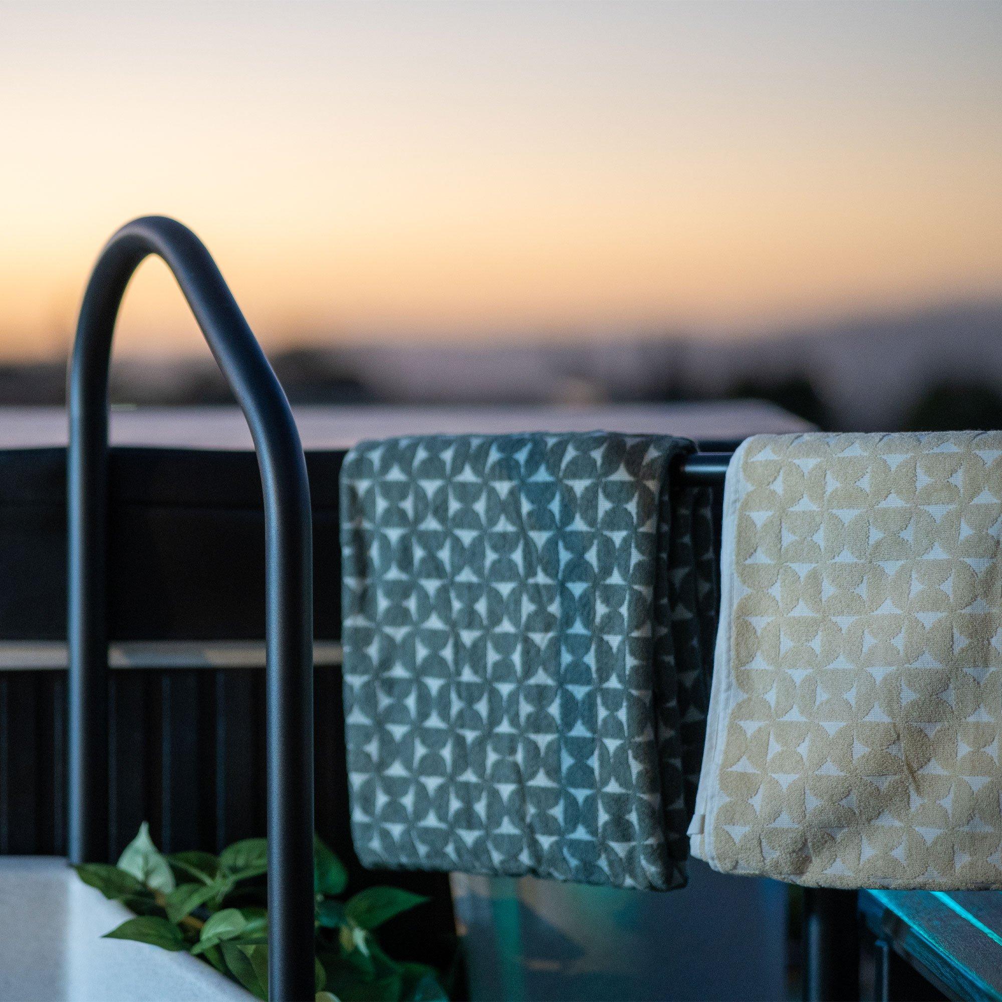 AquaRest  Hot Tub Towel Bar