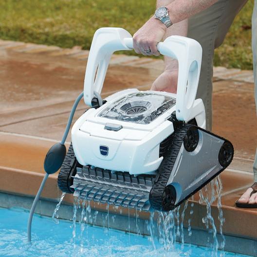 polaris-p825-robotic-pool-cleaner-in-the-swim