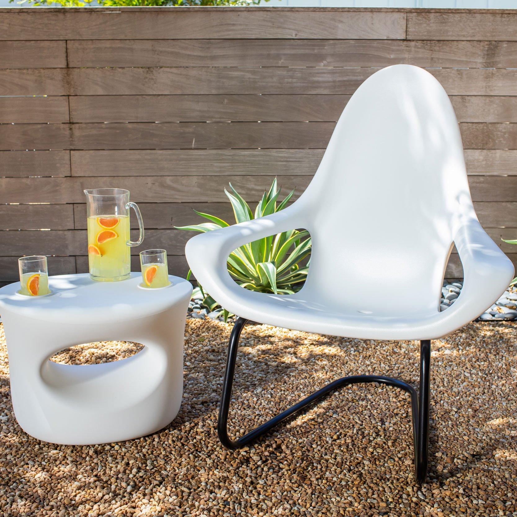 WOOSAH STACKNG LOUNGE CHAIRS-2