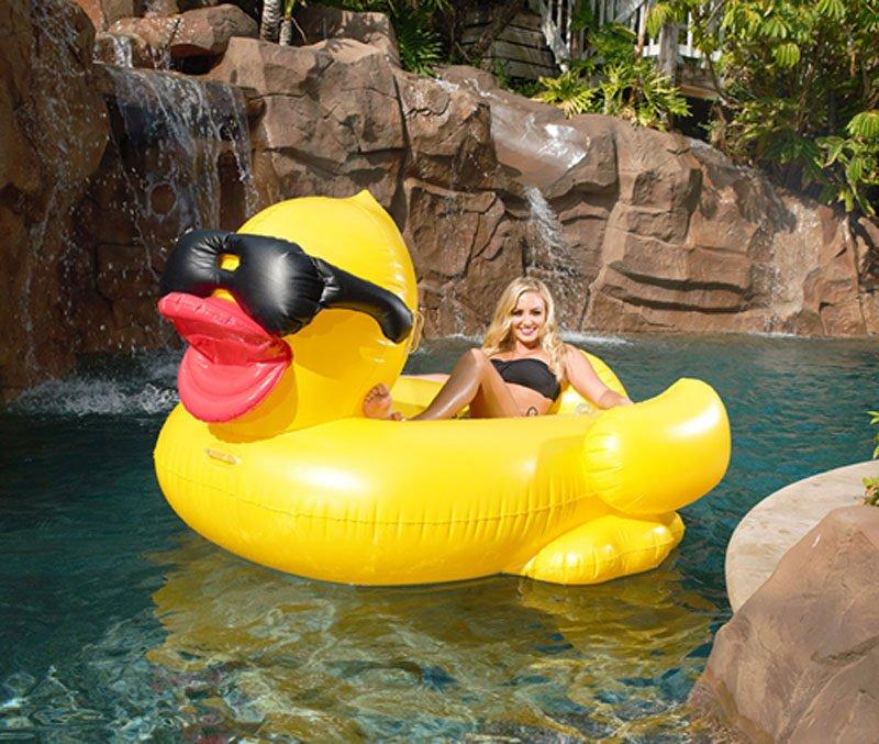 Giant inflatable duck pool hot sale toy