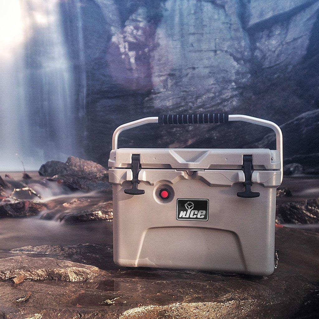 nICE  26 Quart Cooler