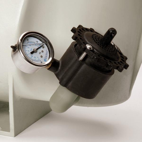 Breather 1, Auto Adjust, Center Port with Elbow Leslie's Pool Supplies