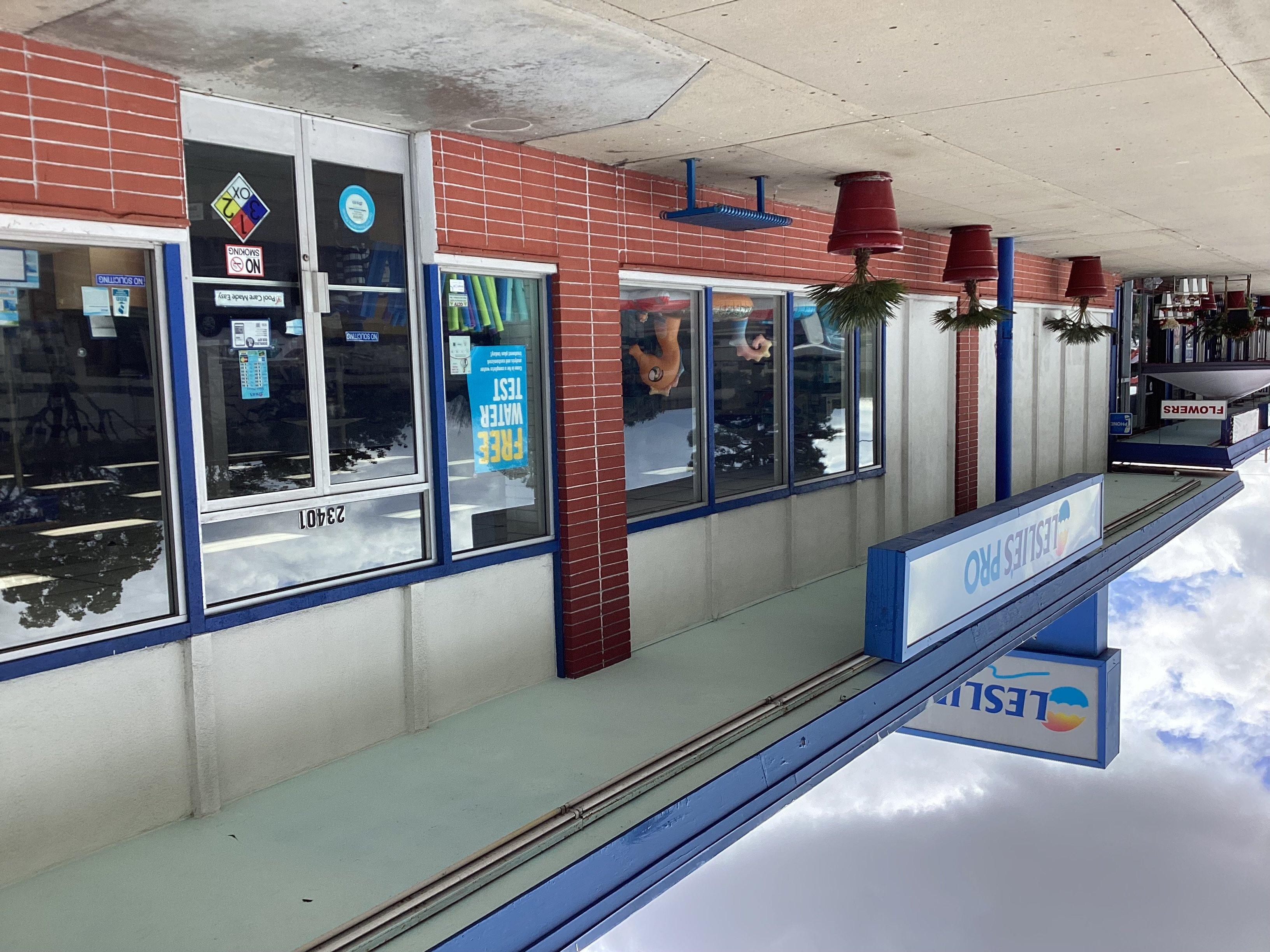 an image of a Leslie's storefront