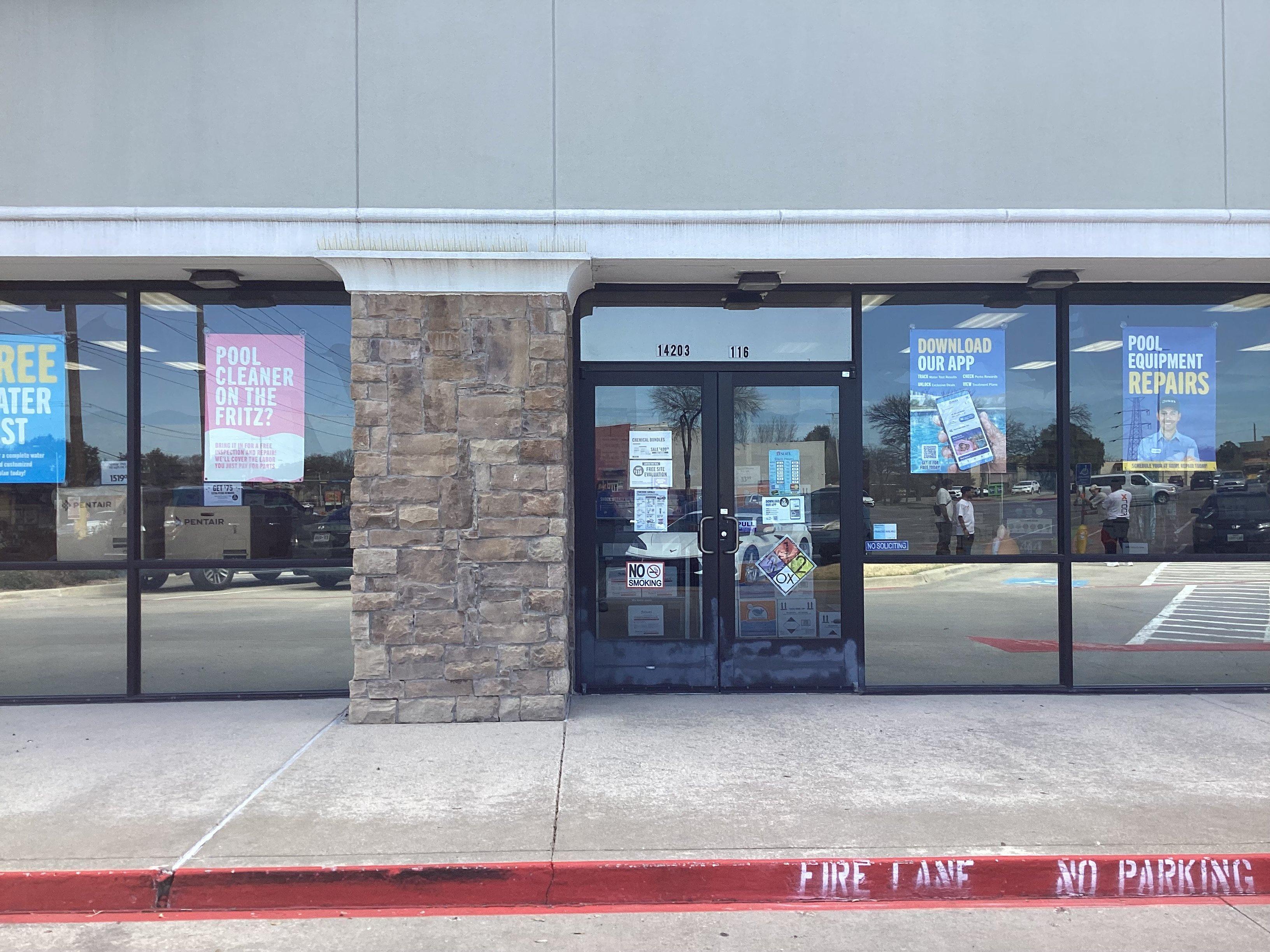 an image of a Leslie's storefront