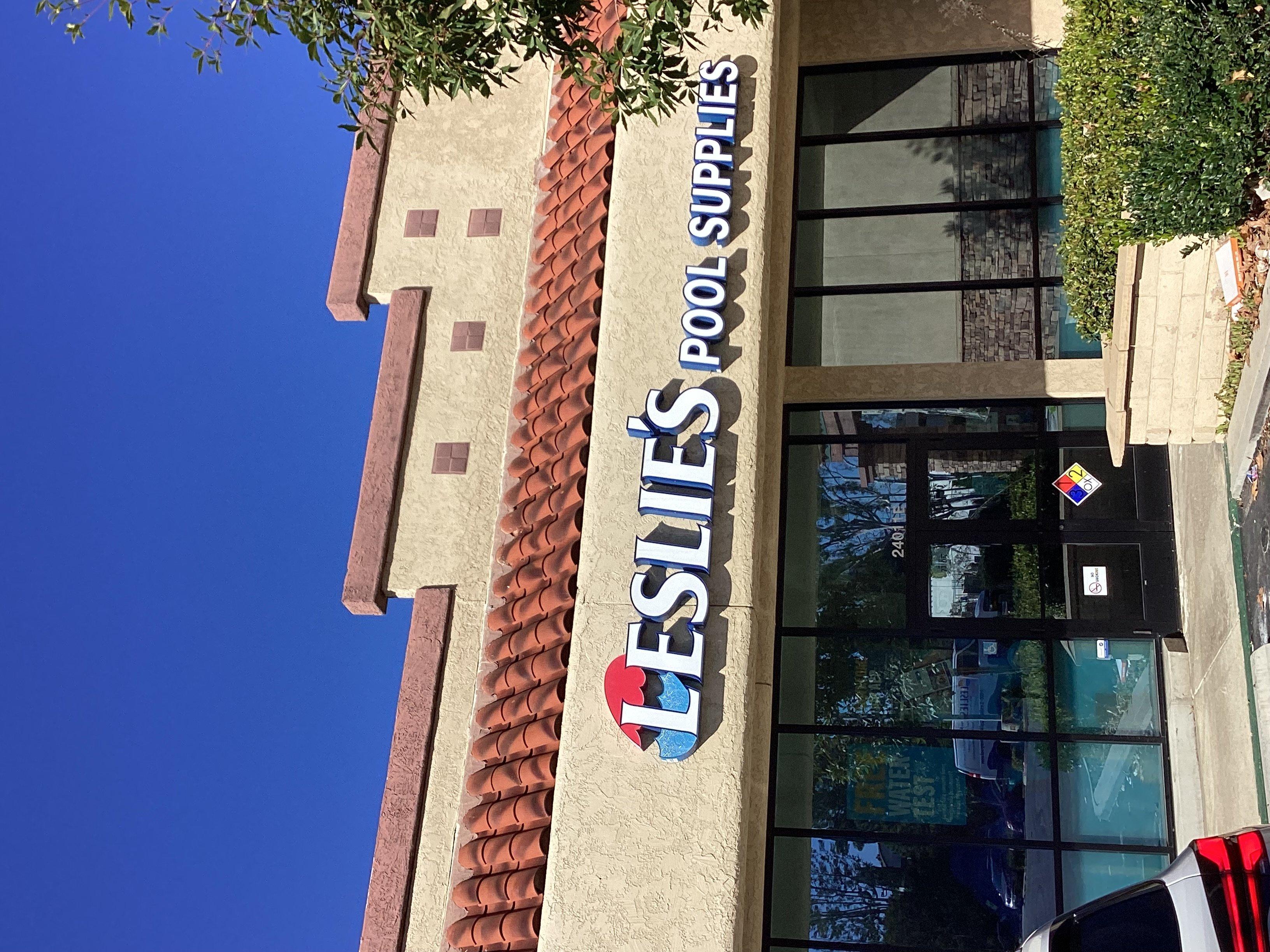 an image of a Leslie's storefront