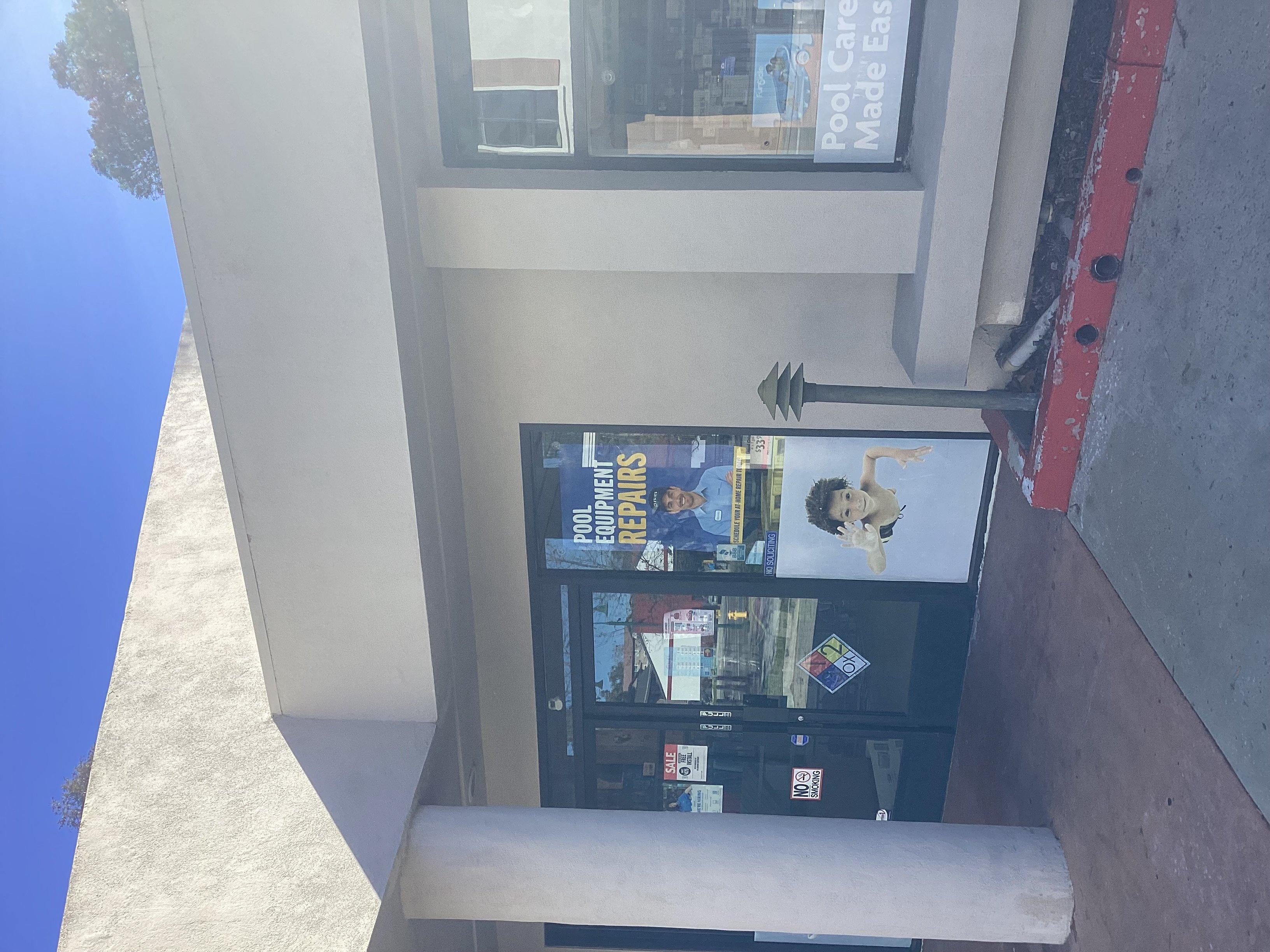 an image of a Leslie's storefront