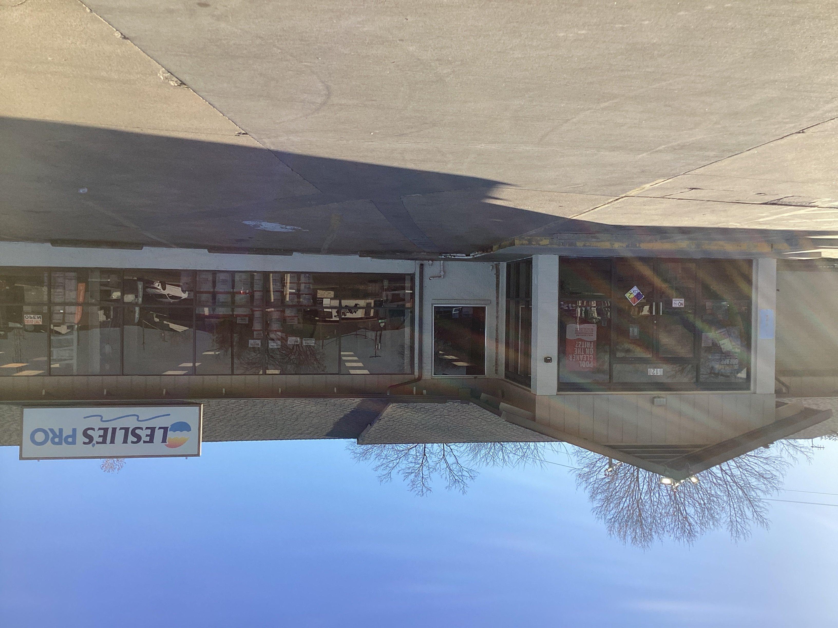 an image of a Leslie's storefront
