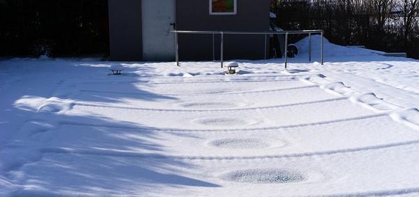 An image of Dealing with Snow on Your Winter Pool Cover