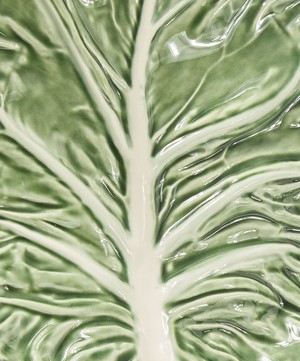 Bordallo Pinheiro - Cabbage Leaf Salad Bowl image number 3