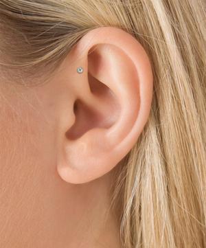 Maria Tash - 18ct 2mm Scalloped Set Diamond Threaded Stud Earring image number 8
