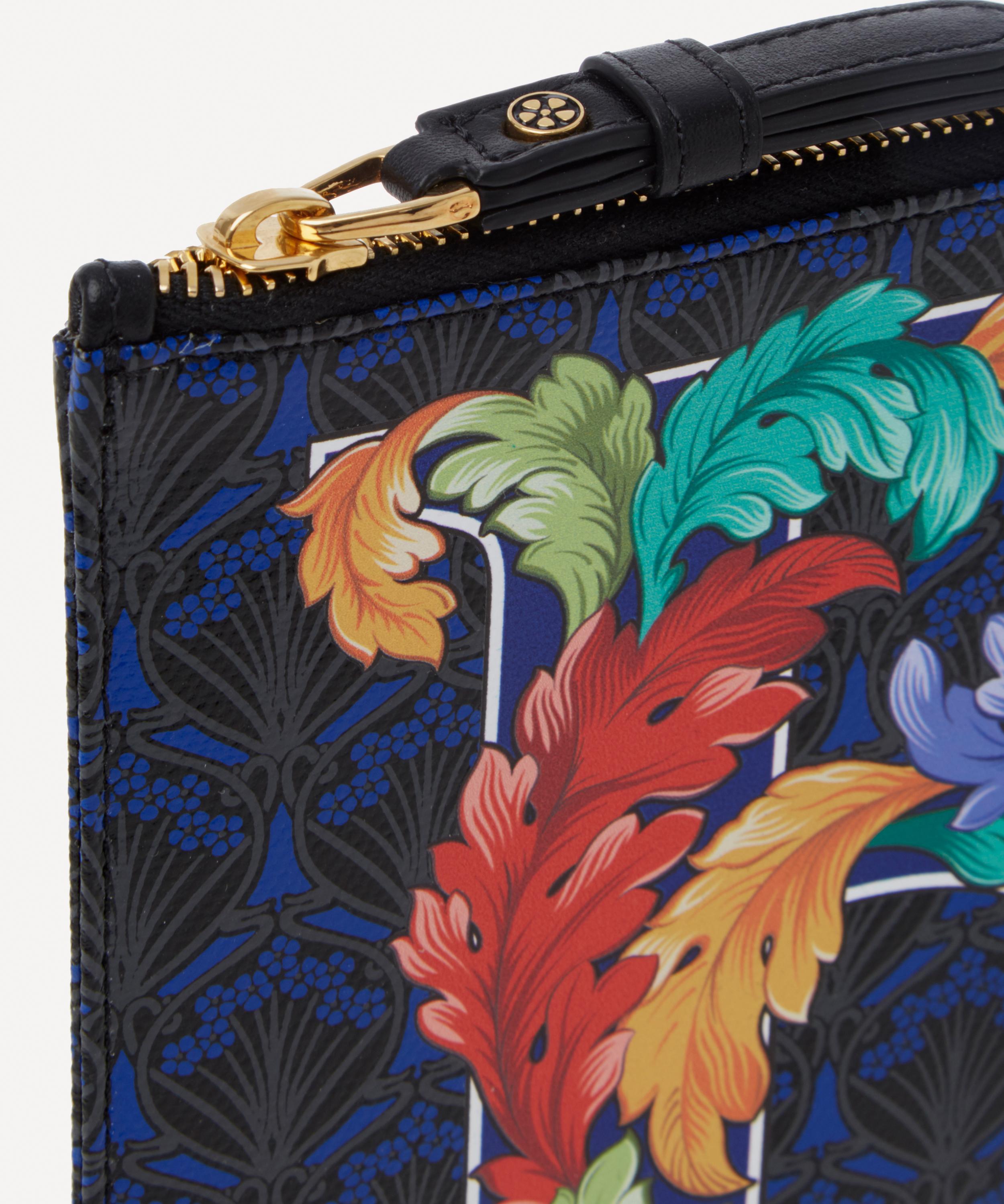 Liberty - Wristlet in B Print image number 4