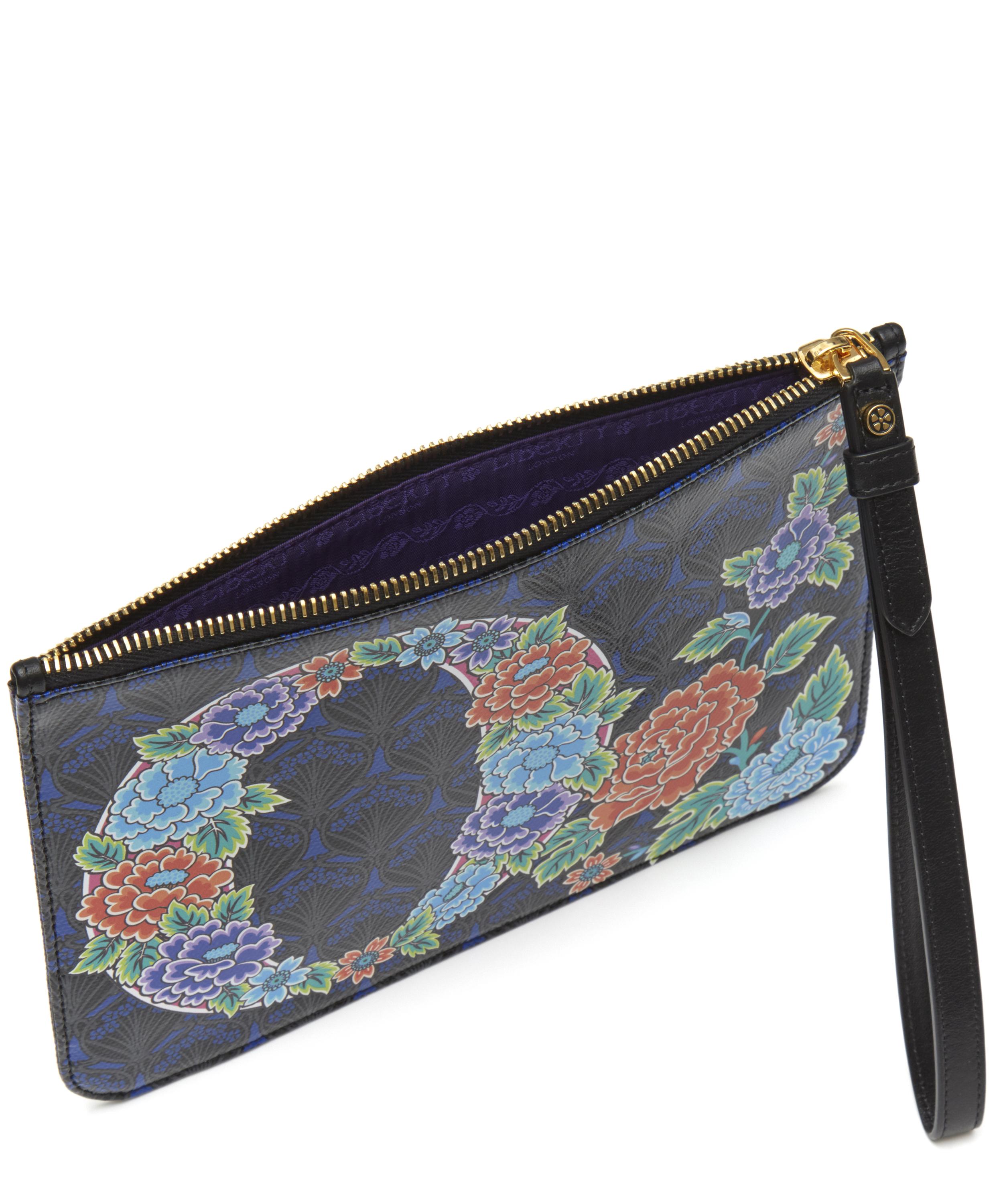 Liberty - Wristlet in O Print image number 5