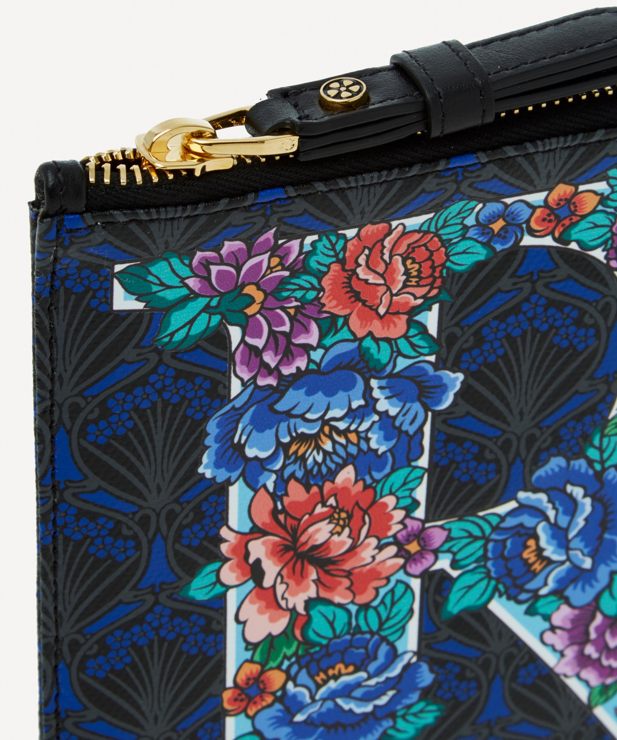 Liberty - Wristlet in R Print image number 4