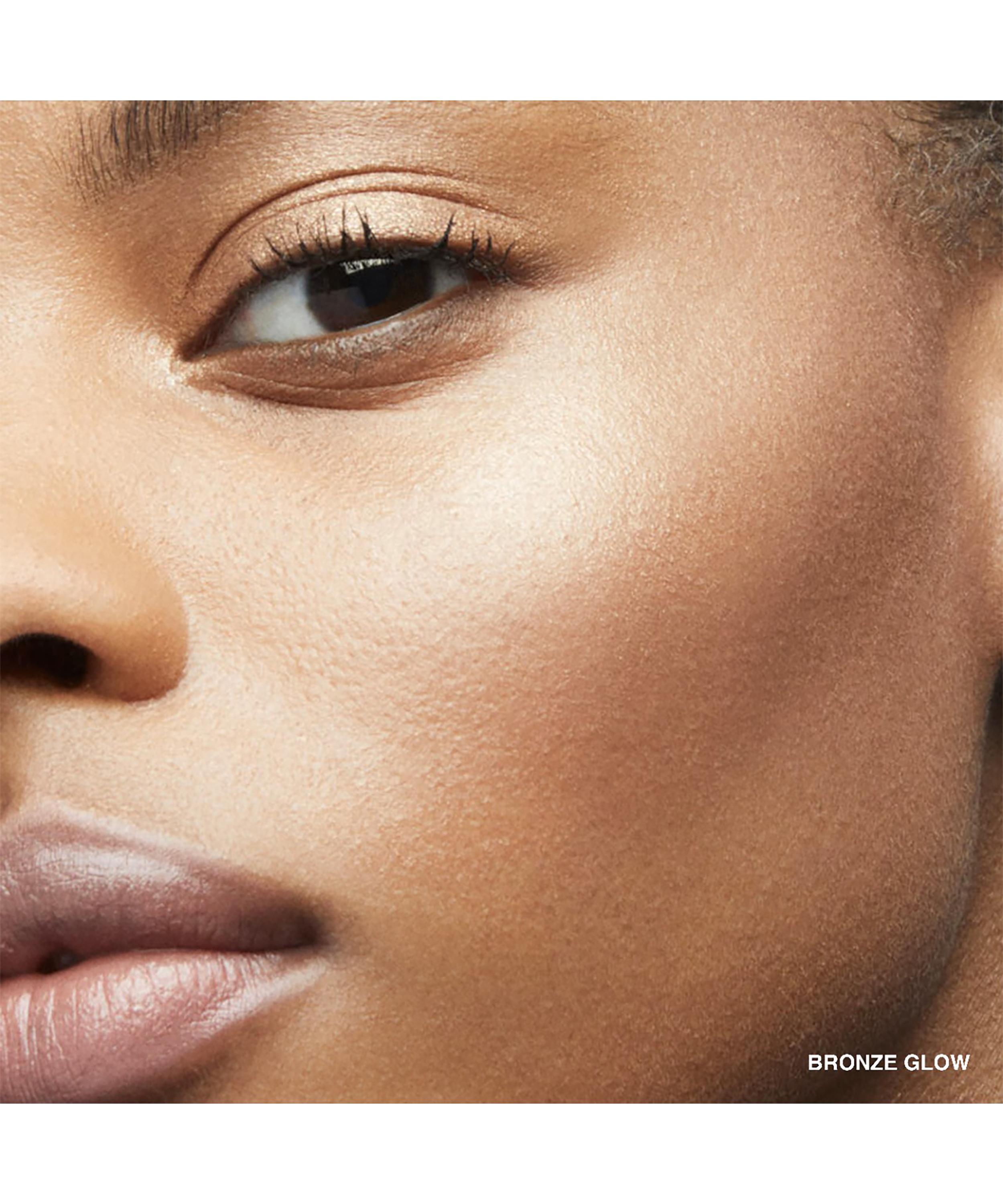 Bobbi Brown - Highlighting Powder image number 3