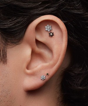 Maria Tash - 18ct 1.5mm Scalloped Set Black Diamond Threaded Stud Earring image number 1