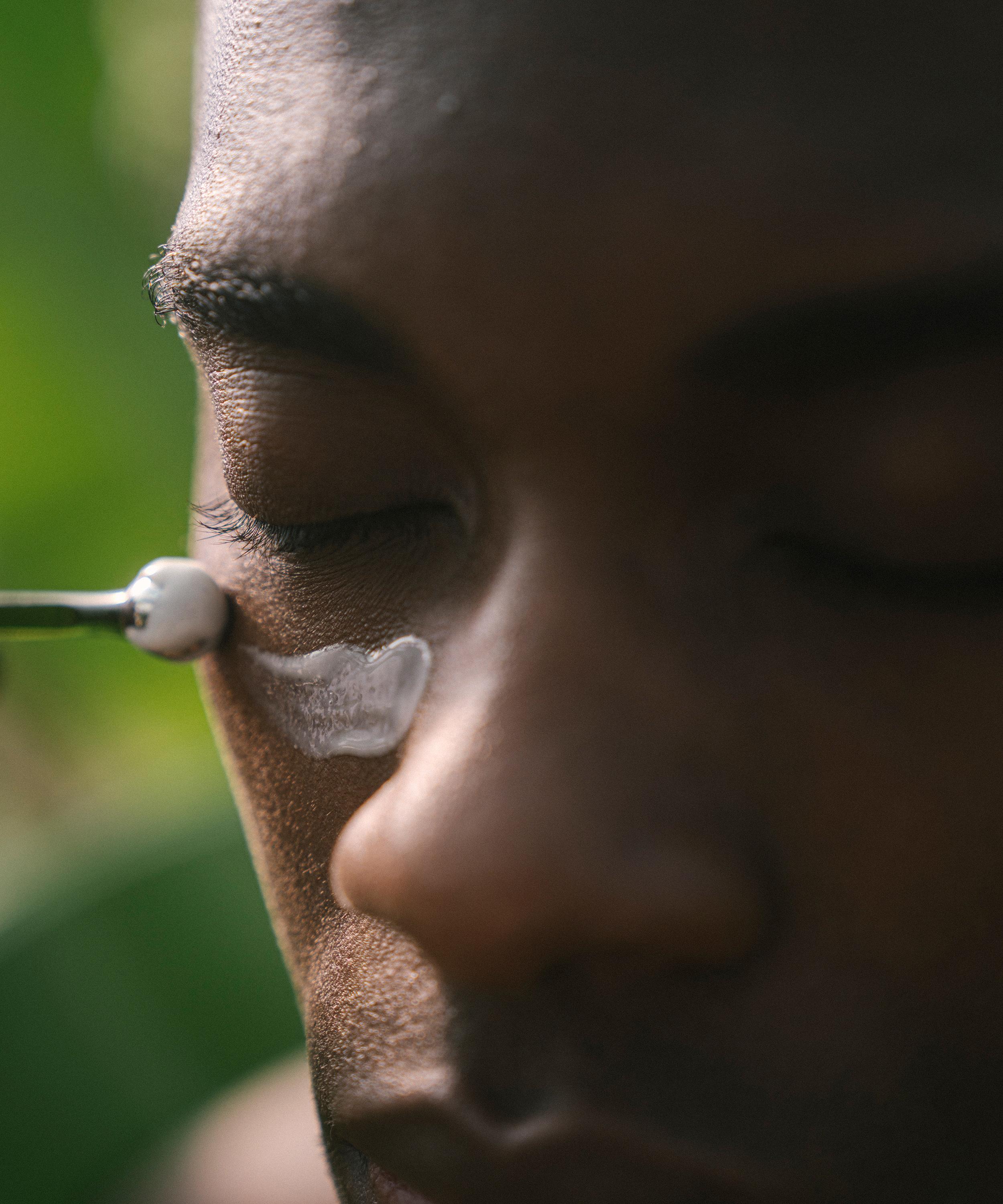 Seed to Skin Tuscany - The Eye Rescue Light Time Recovery and Night Time Recovery Duo image number 4