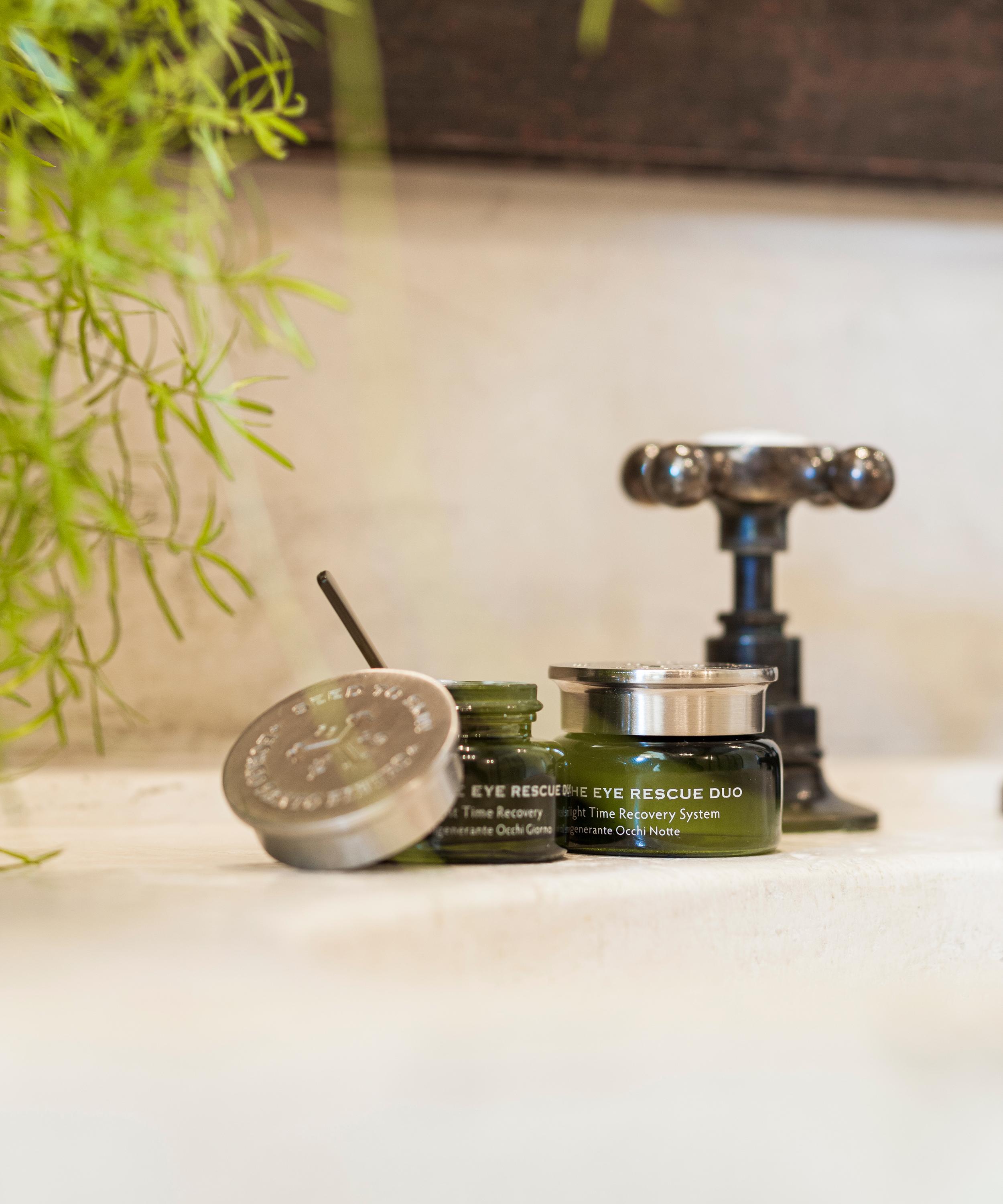 Seed to Skin Tuscany - The Eye Rescue Light Time Recovery and Night Time Recovery Duo image number 6