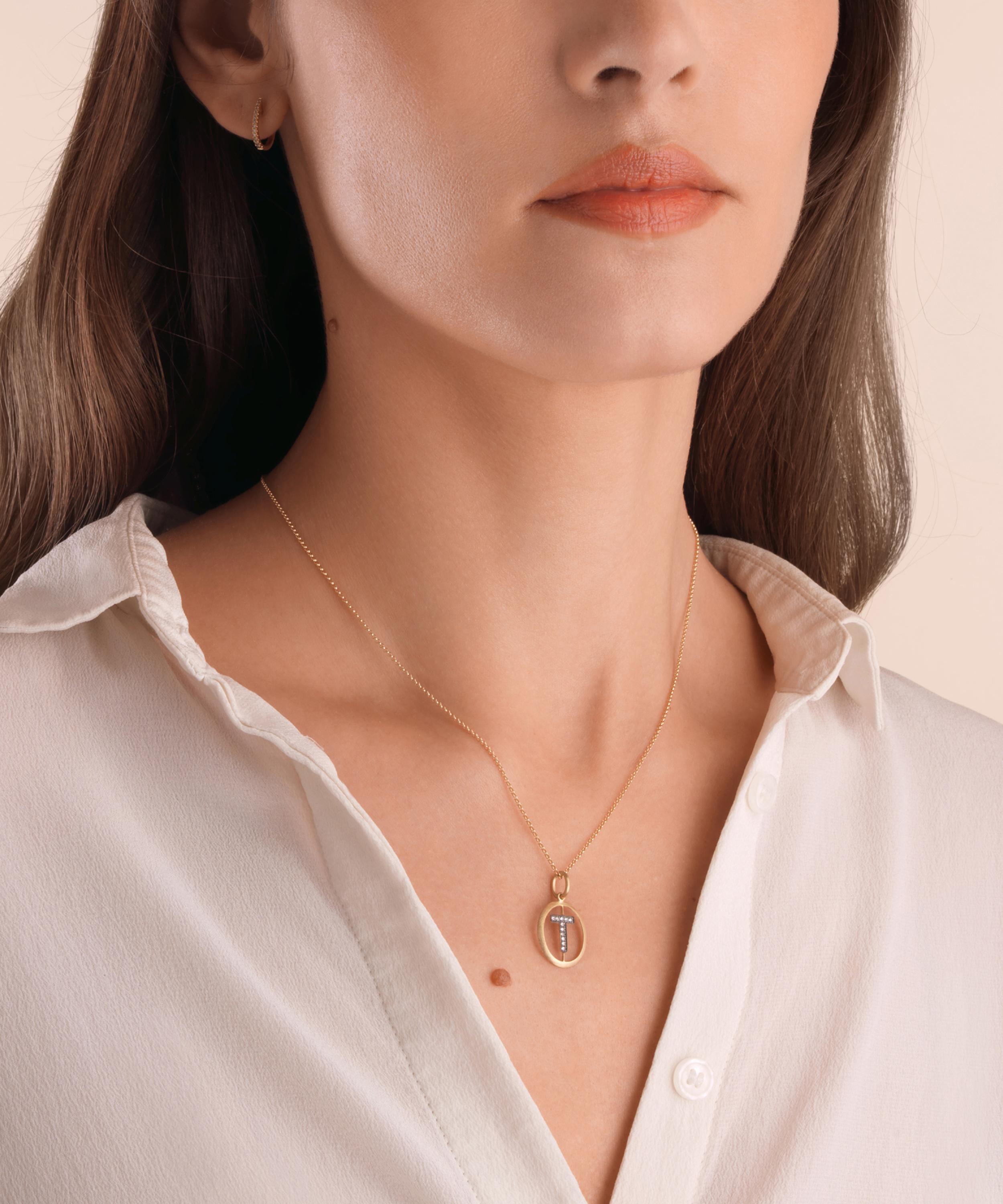 Annoushka - 18ct Gold T Diamond Initial Pendant image number 1