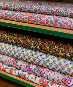 Liberty Fabrics - Betsy Augusta Linen image number 1