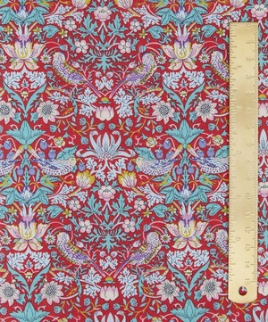 Liberty Fabrics - Strawberry Thief Tana Lawn™ Cotton image number 4
