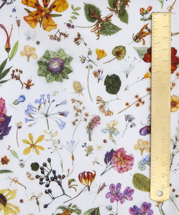 Liberty Fabrics - Floral Eve Tana Lawn™ Cotton image number 5