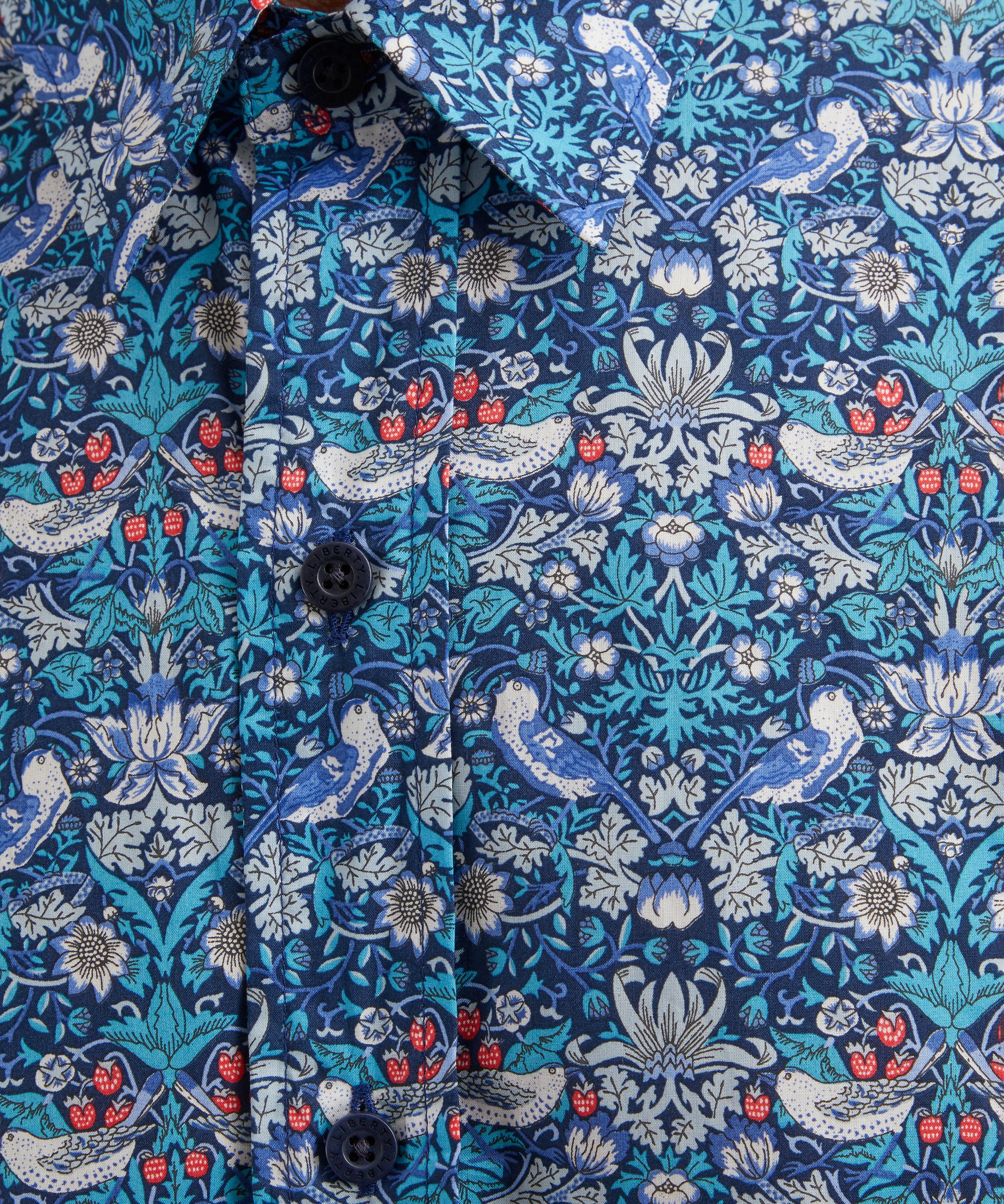 Liberty - Classic Fit Tana Lawn™ Shirt in Strawberry Thief image number 4