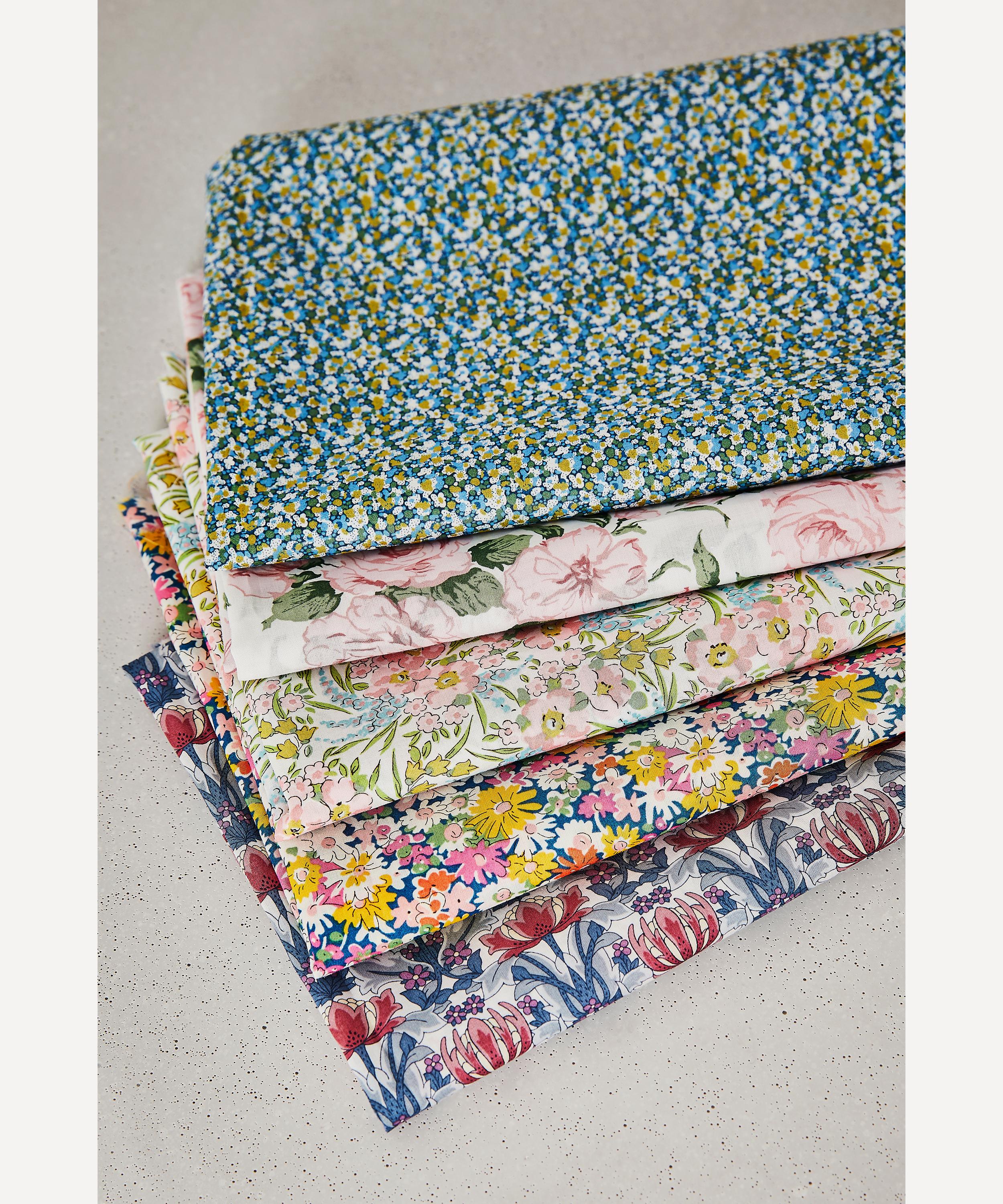 Liberty Fabrics - Pepper Tana Lawn™ Cotton image number 1