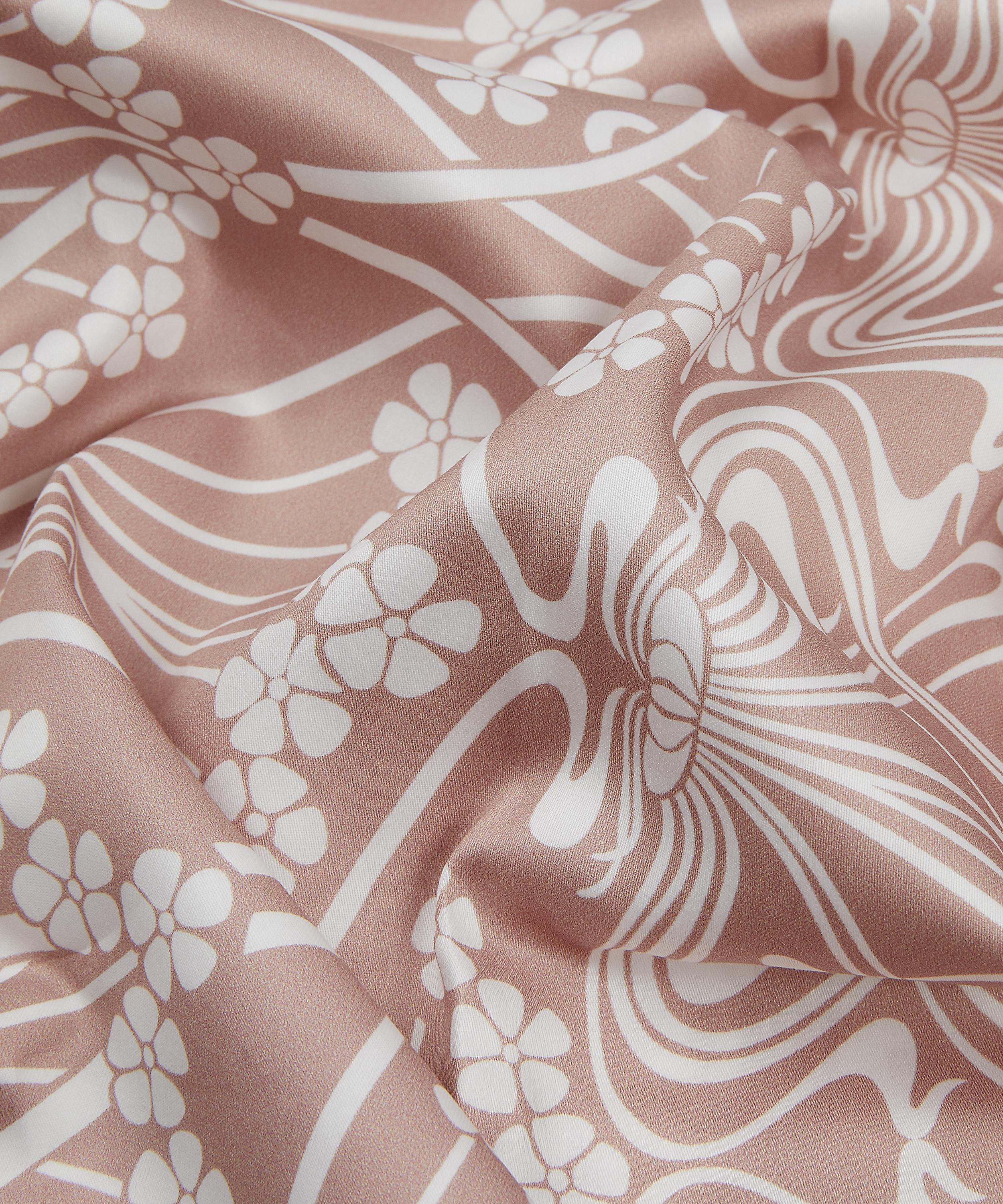 Liberty - Ianthe Cotton Sateen Super-King Duvet Cover Set image number 4