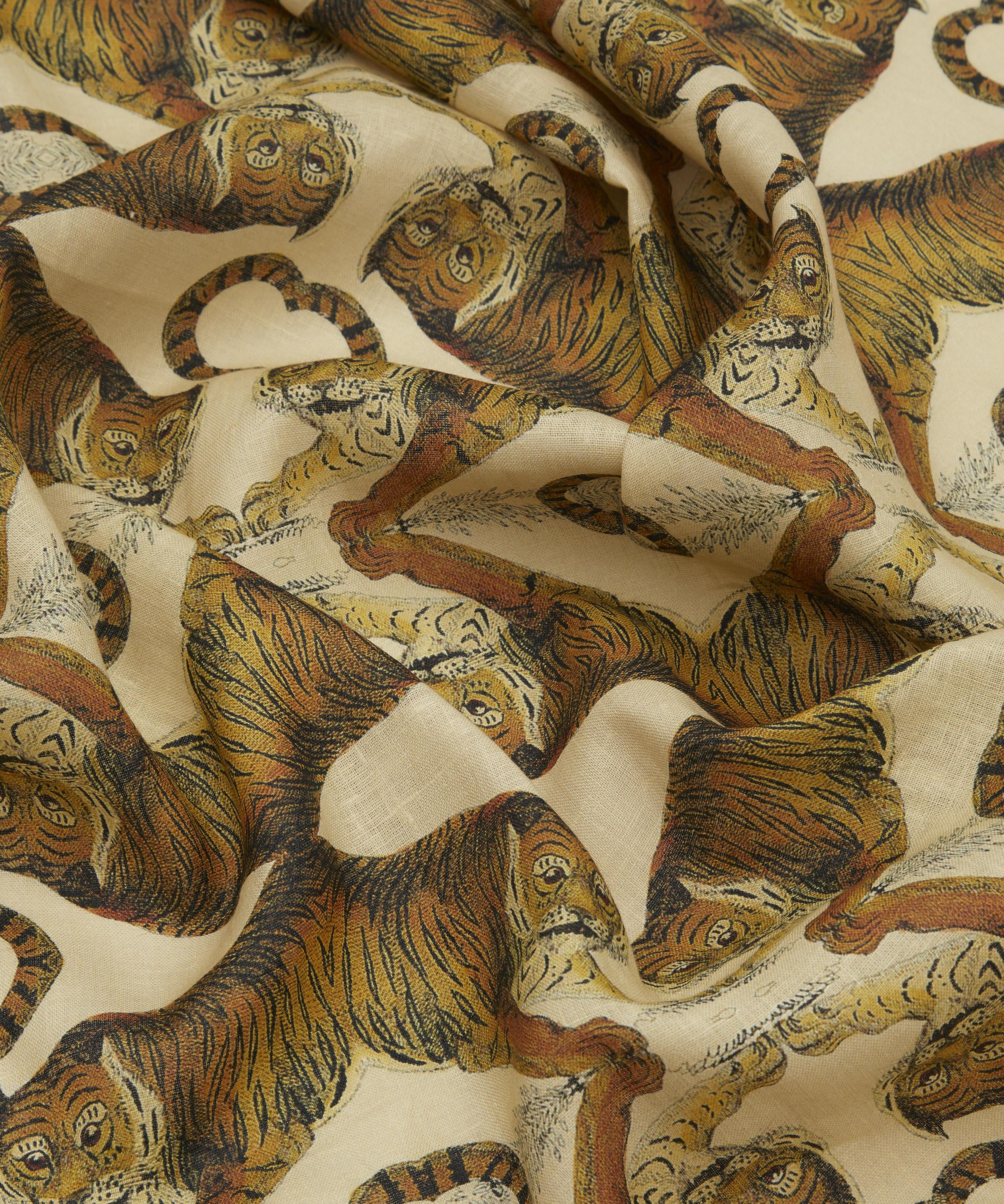 Avenida Home - Tiger Large 300x150cm Linen Tablecloth image number 3