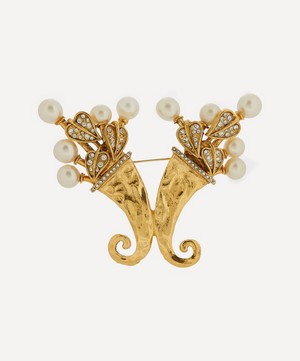 Designer Vintage - 1980s Chanel Faux Pearl and Diamond Cornucopia Brooch image number 0