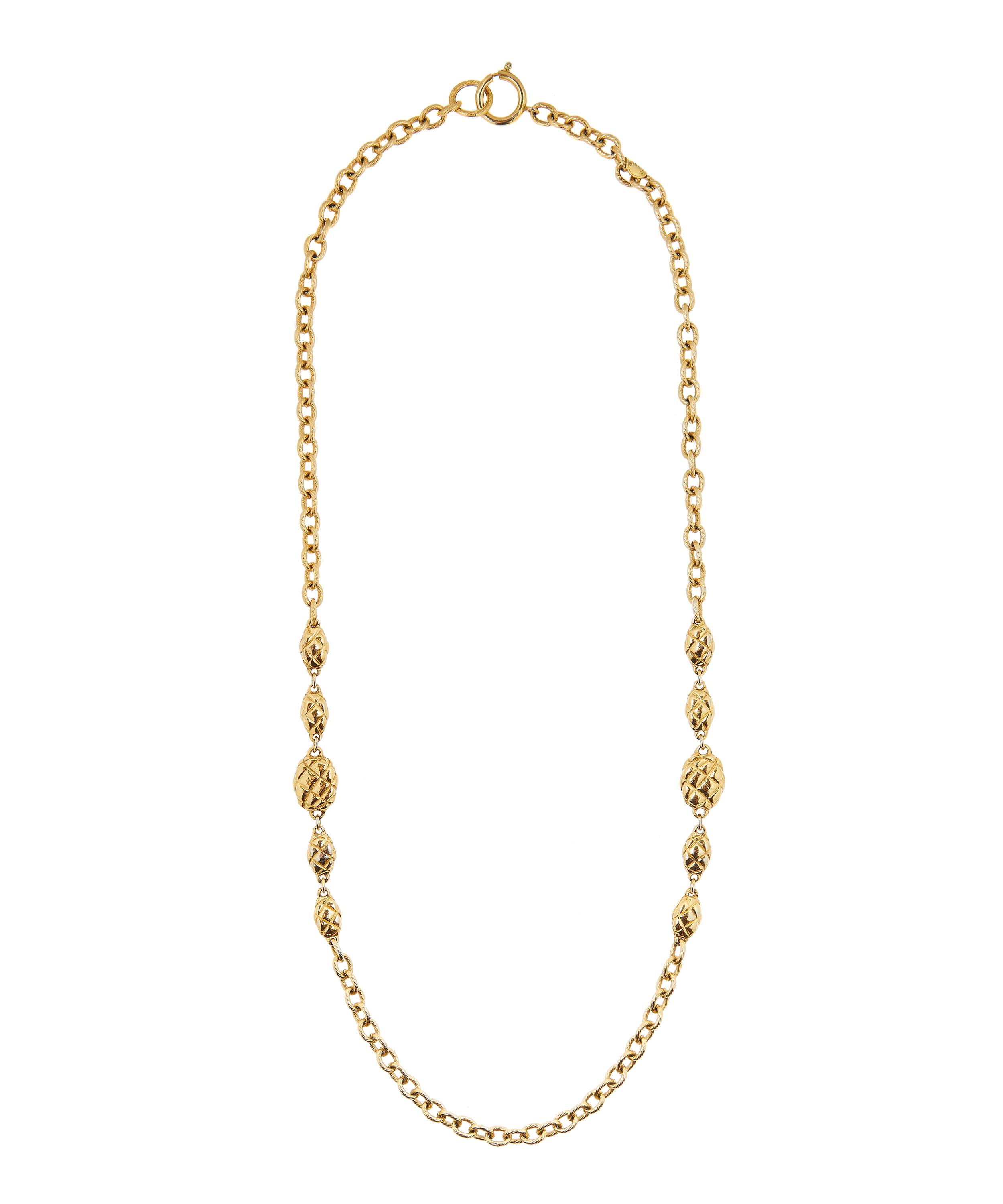 Designer Vintage - 1970s Chanel Gilt Necklace image number 0
