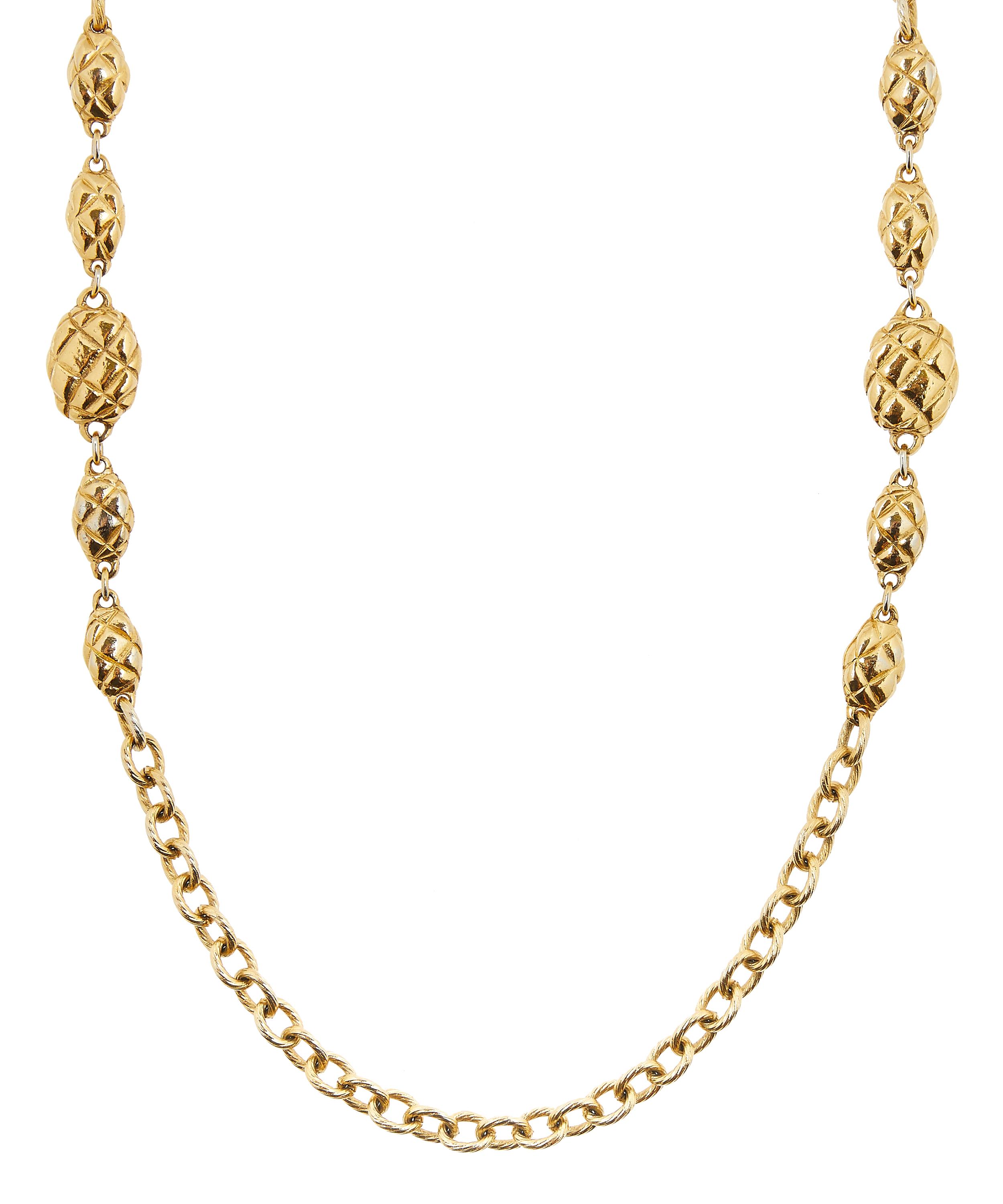 Designer Vintage - 1970s Chanel Gilt Necklace image number 2
