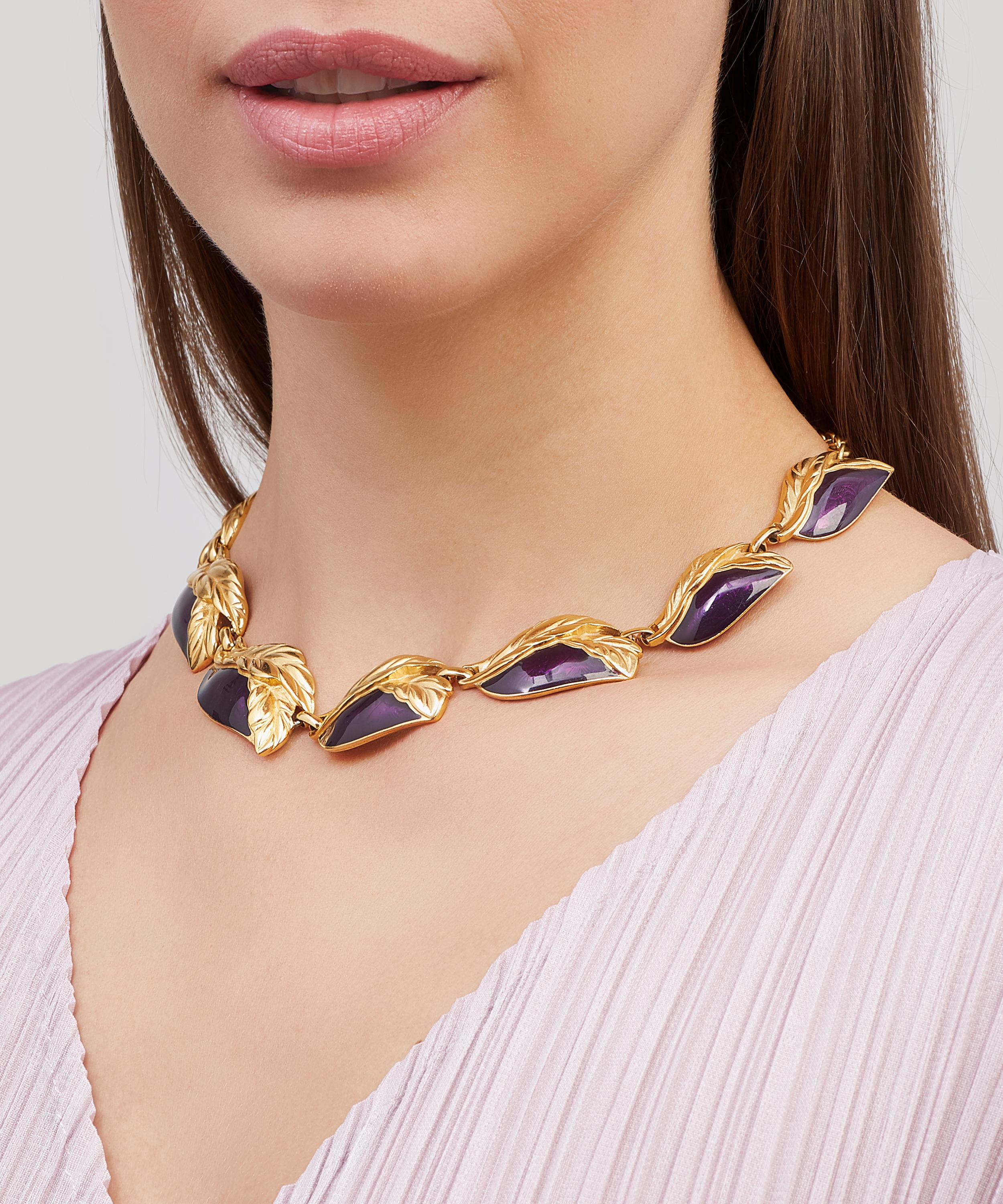 Designer Vintage - 1950s Trifari Gilt Enamel Foliage Necklace image number 1