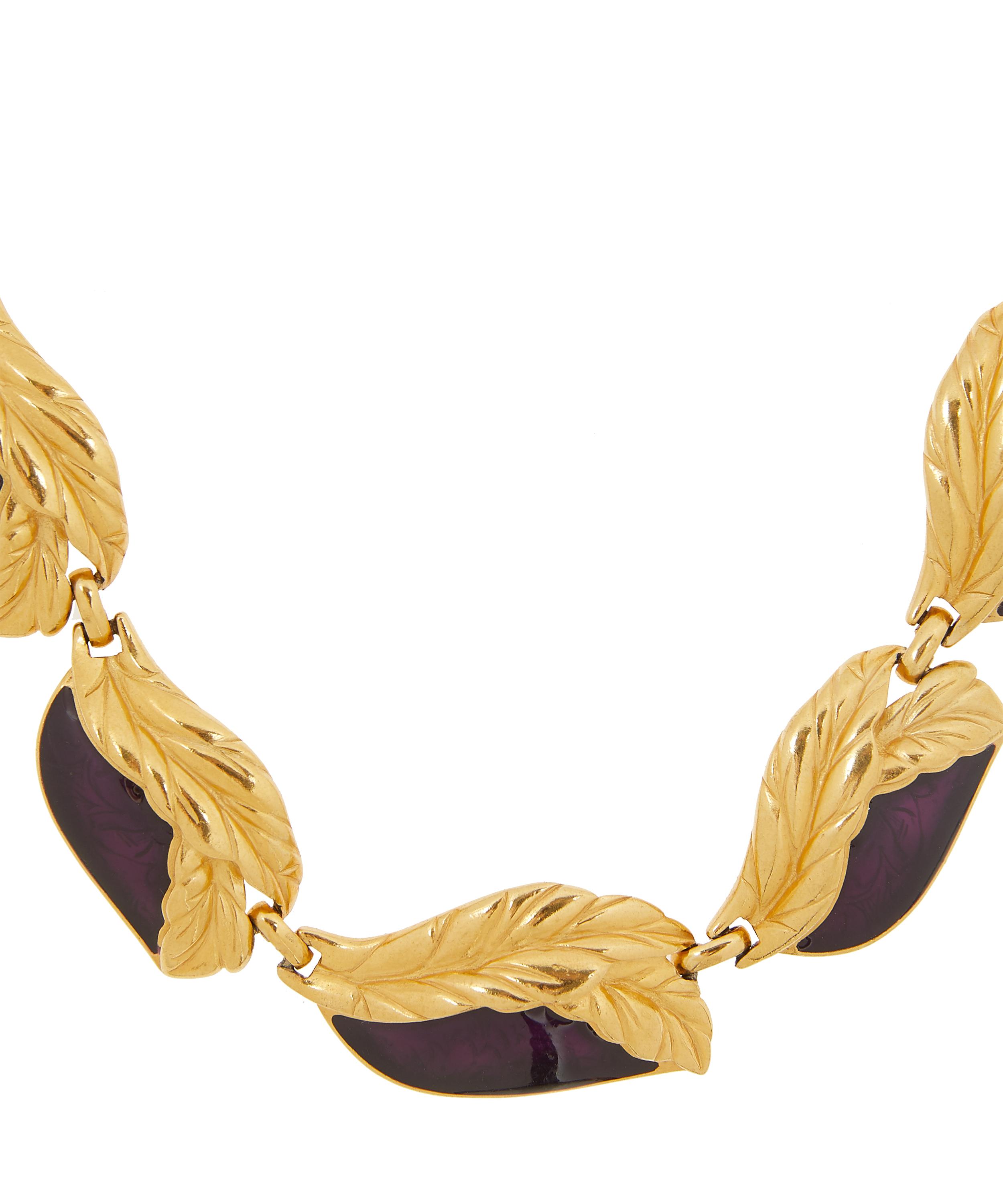 Designer Vintage - 1950s Trifari Gilt Enamel Foliage Necklace image number 2