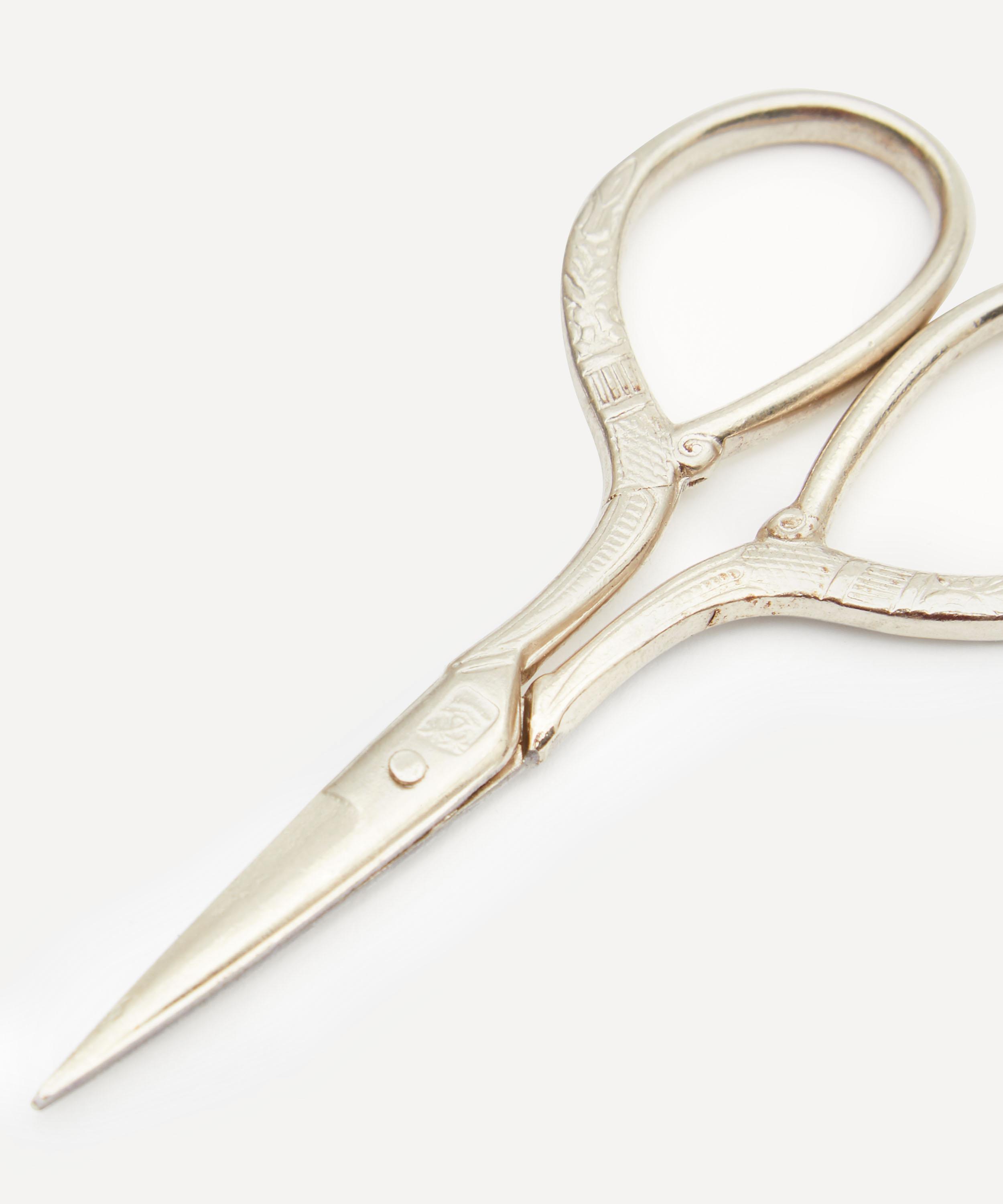 Liberty - Margaret Annie Print Sewing Scissors in Pouch image number 3