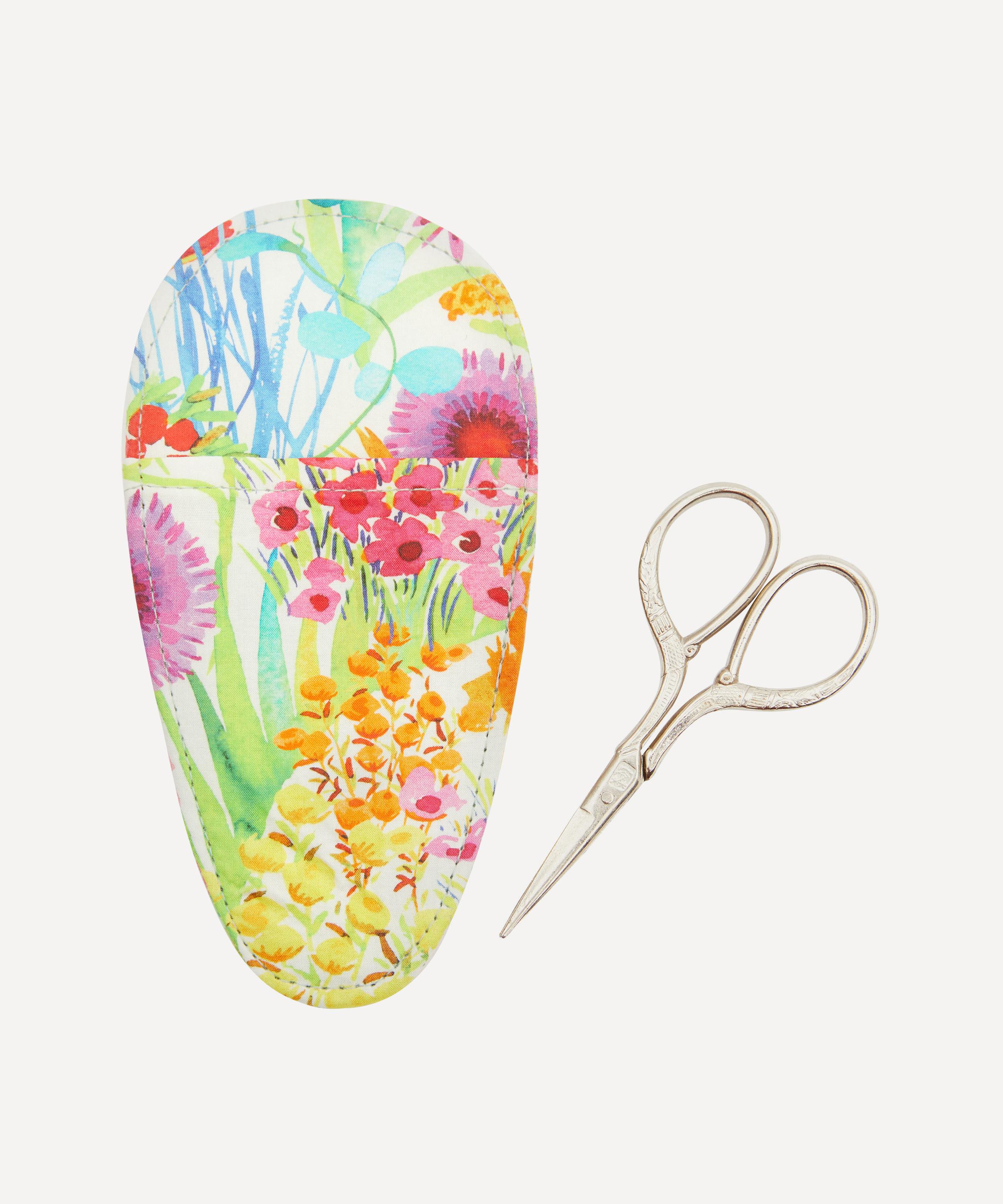 Liberty - Tresco Print Sewing Scissors in Pouch image number 1