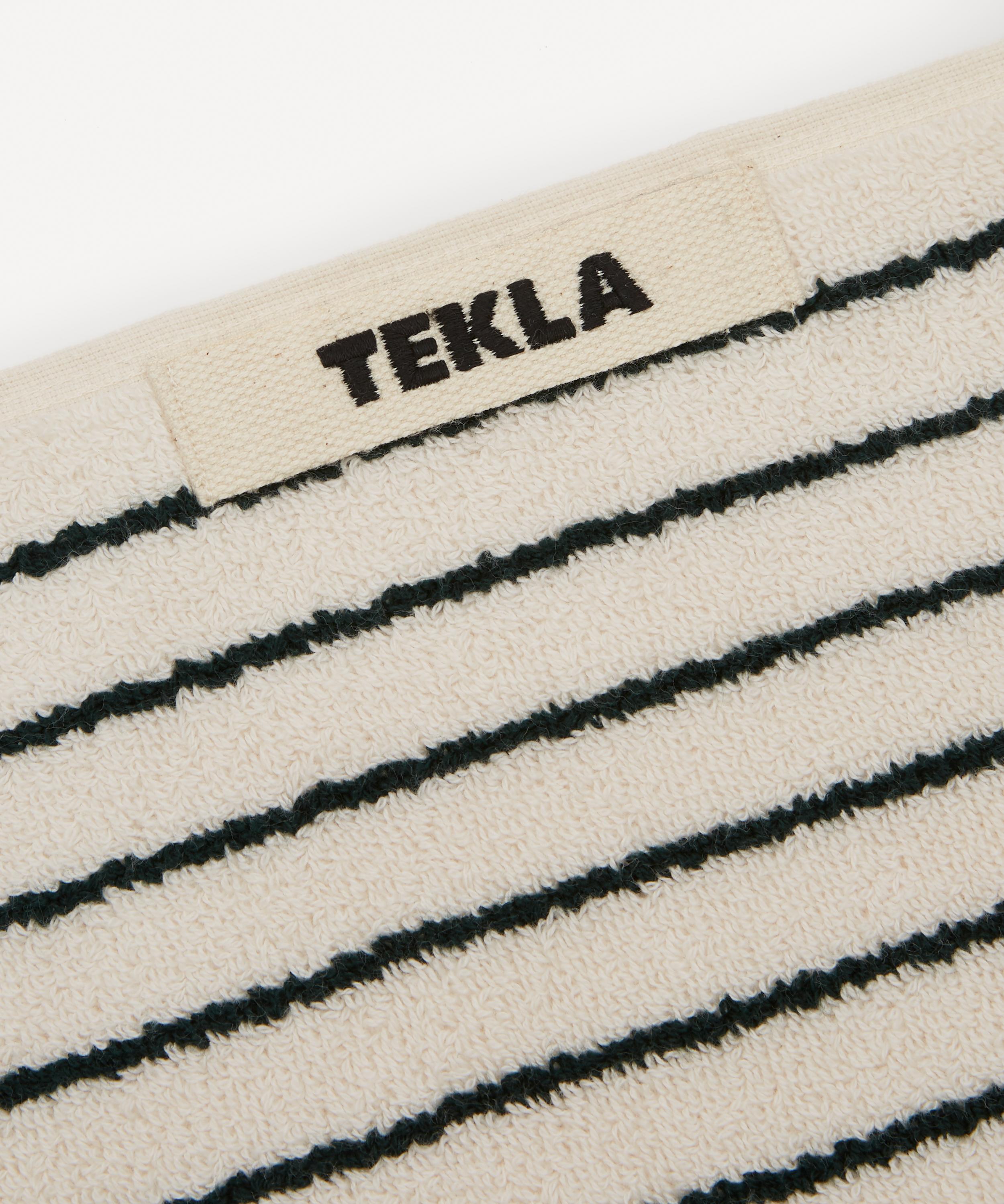 Tekla - Organic Cotton Washcloth in Racing Green image number 1