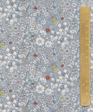 Liberty Fabrics - June’s Meadow Tana Lawn™ Cotton image number 5