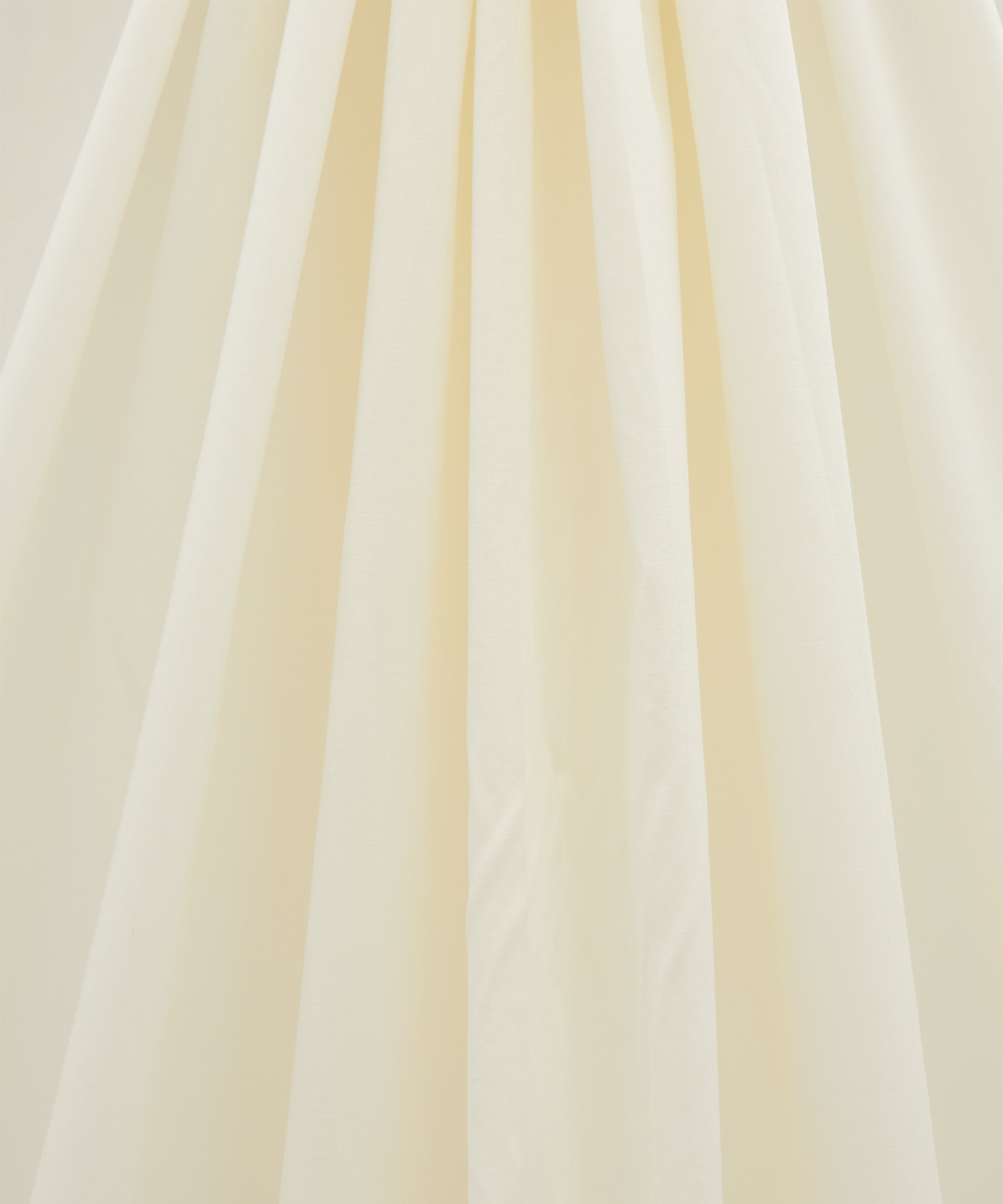 Liberty Fabrics - Paper White Plain Tana Lawn™ Cotton image number 2