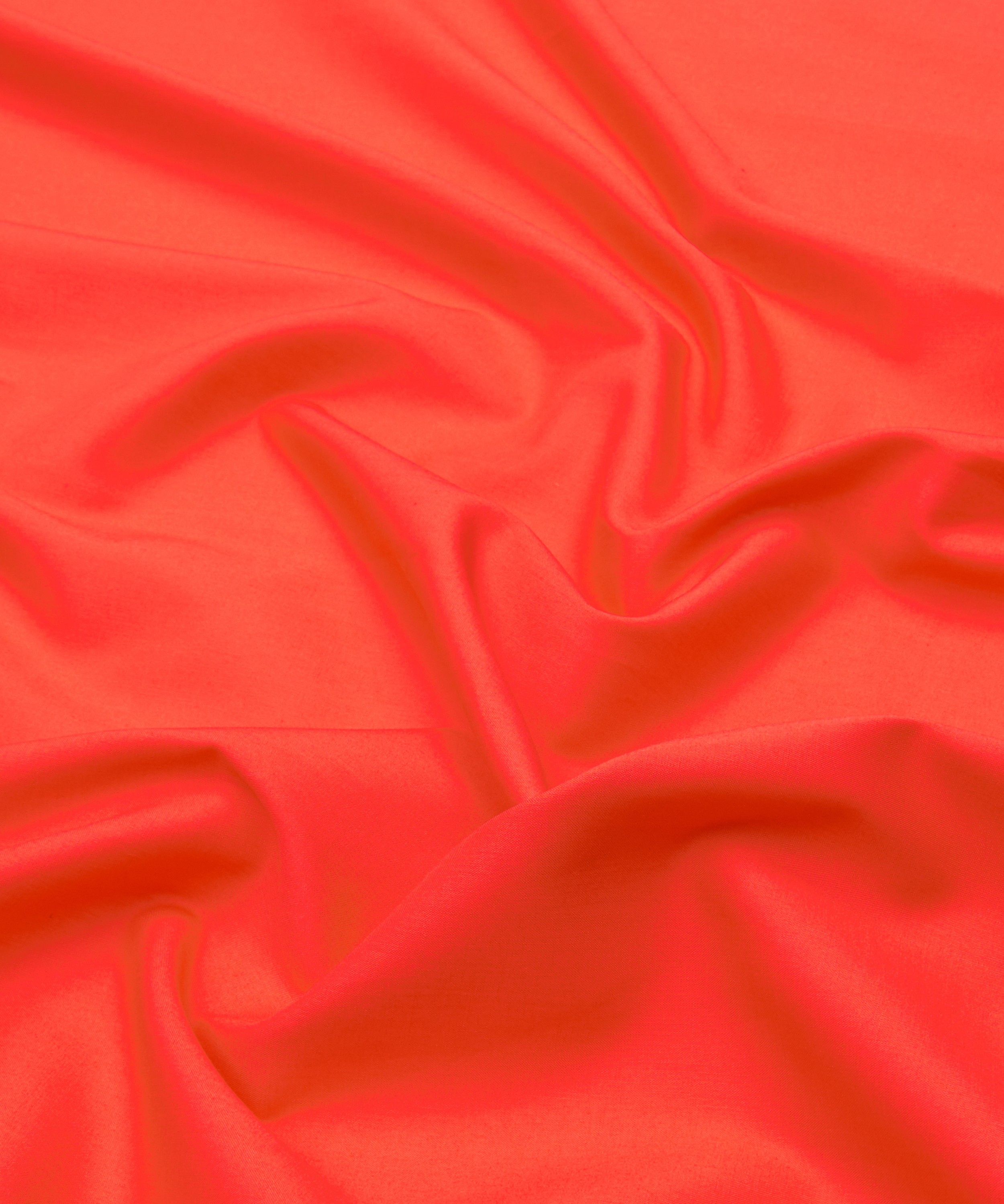 Liberty Fabrics - Poppy Red Plain Tana Lawn™ Cotton image number 3