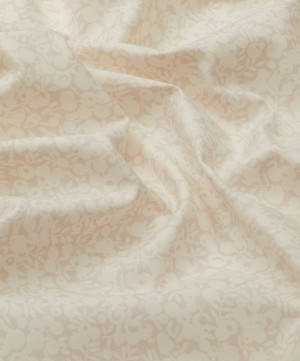 Liberty Fabrics - Oyster White Wiltshire Shadow Lasenby Quilting Cotton image number 4