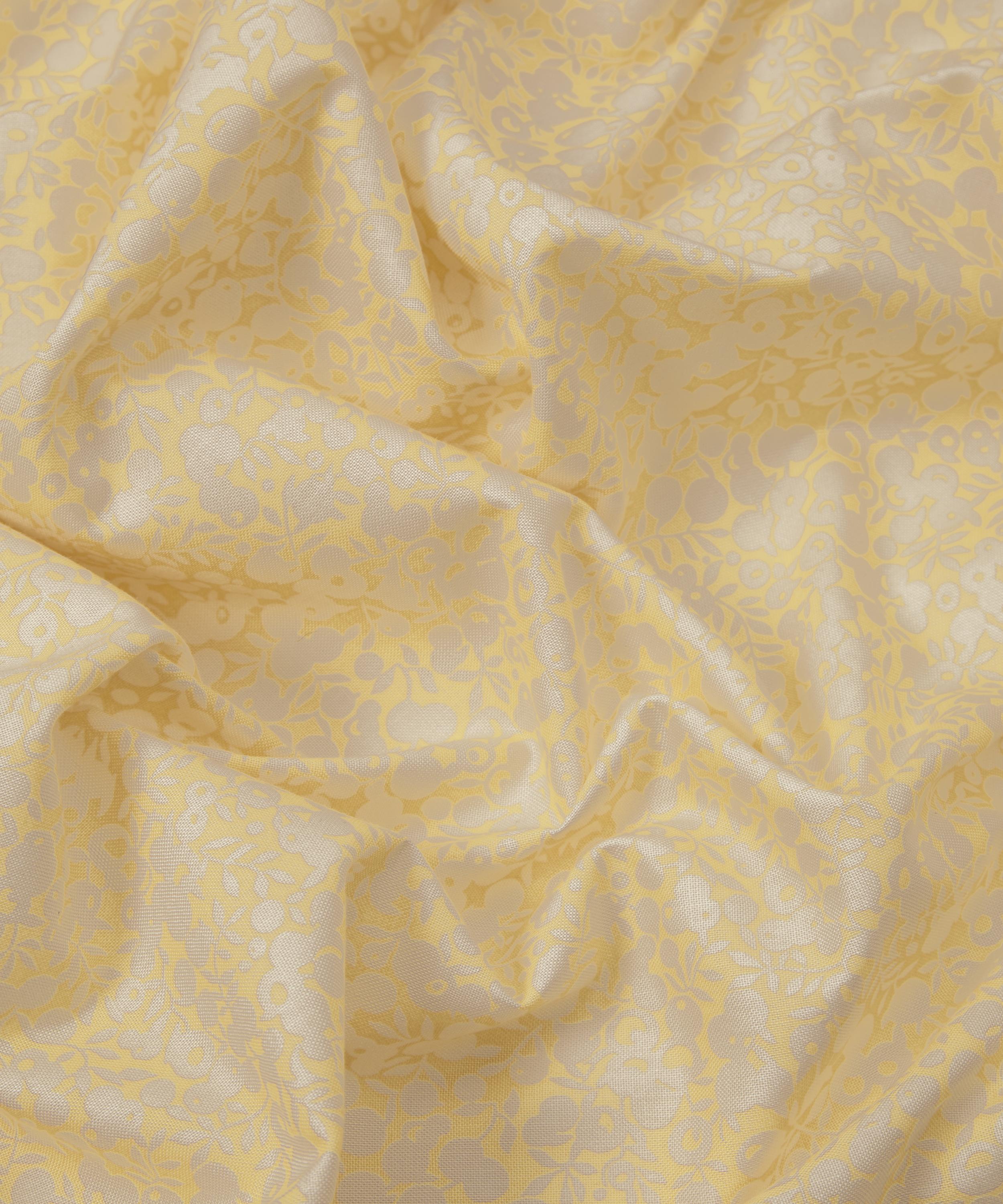 Liberty Fabrics - Primrose Wiltshire Shadow Lasenby Quilting Cotton image number 3