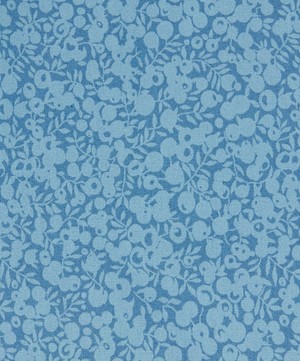 Liberty Fabrics - Azure Wiltshire Shadow Lasenby Quilting Cotton image number 0