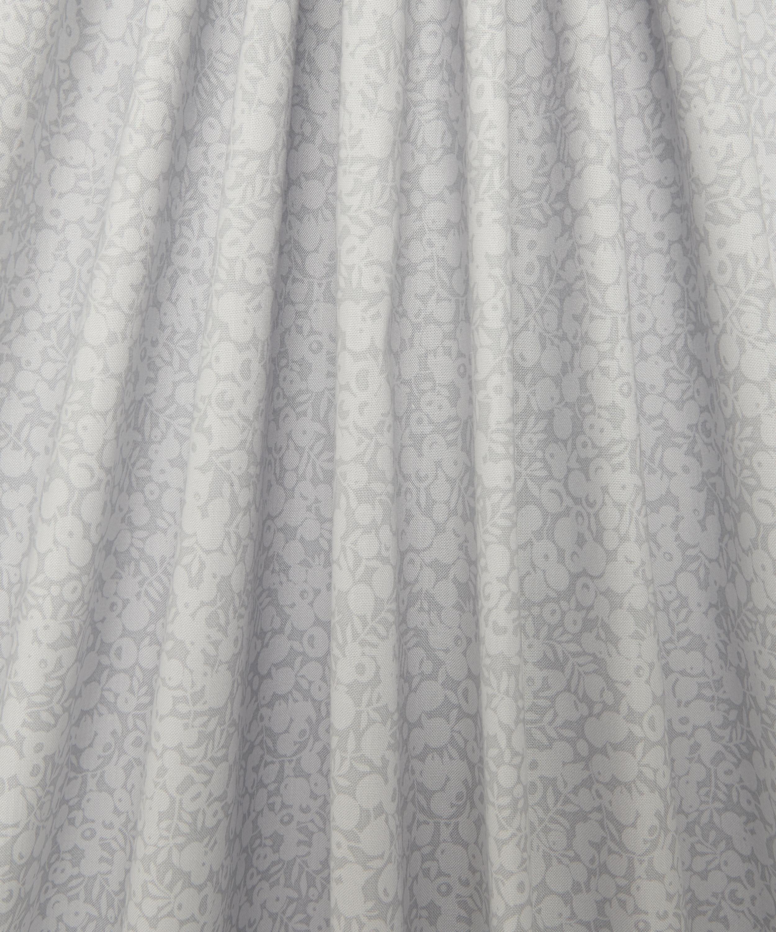 Liberty Fabrics - Dove Wiltshire Shadow Lasenby Quilting Cotton image number 3