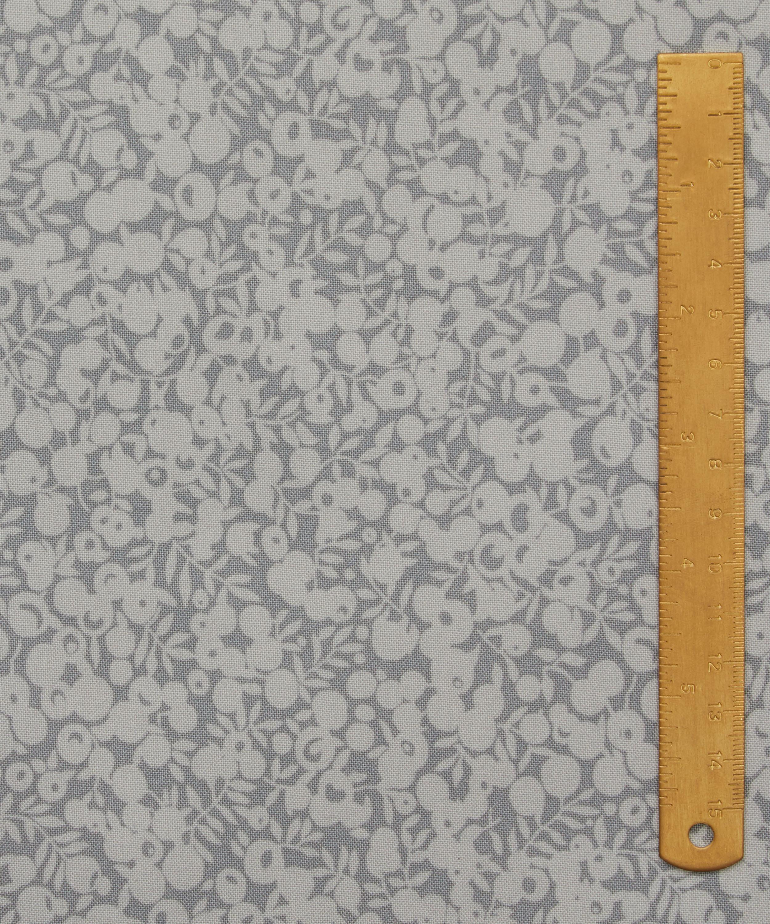 Liberty Fabrics - Smoke Wiltshire Shadow Lasenby Quilting Cotton image number 3