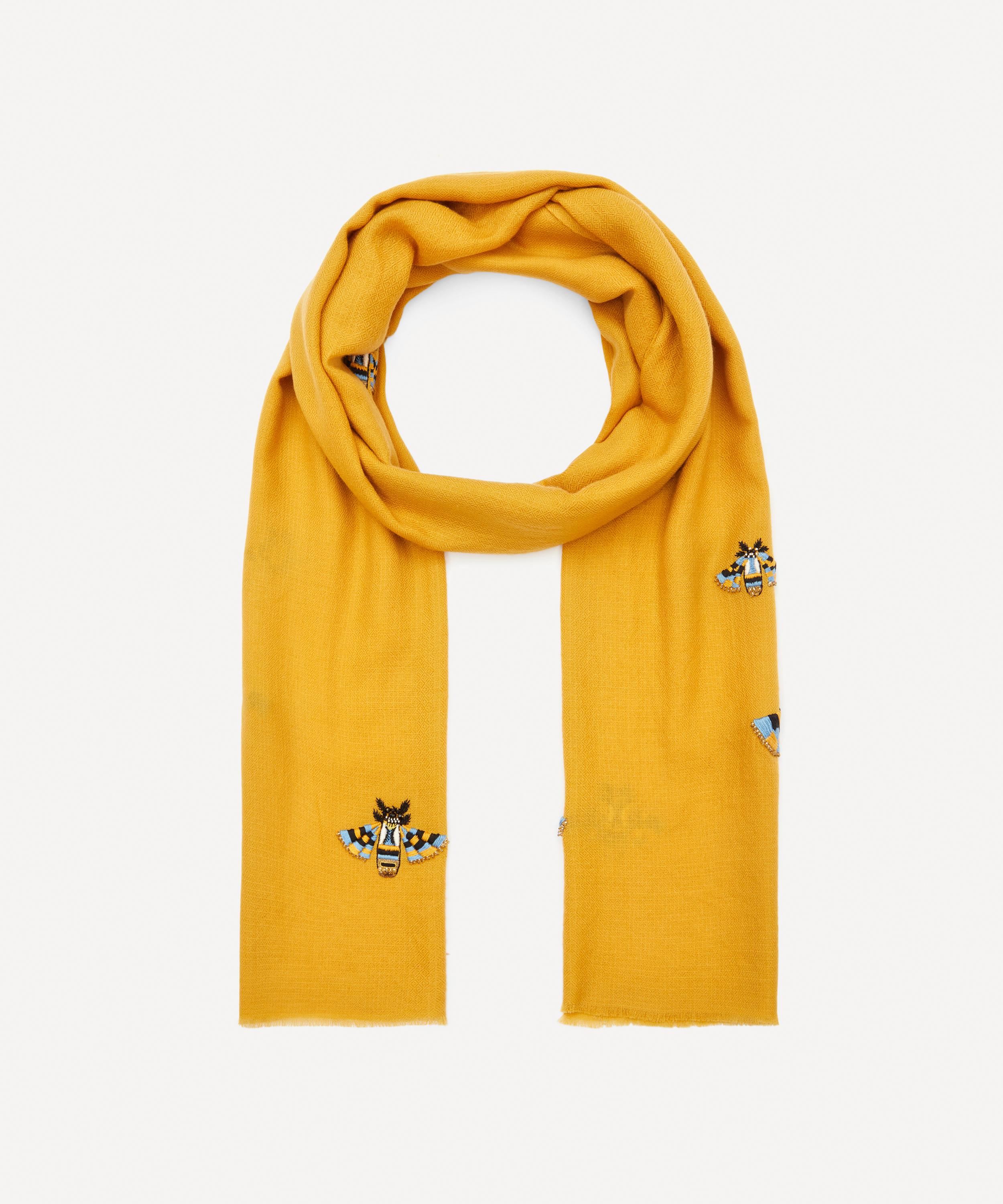 janavi scarf