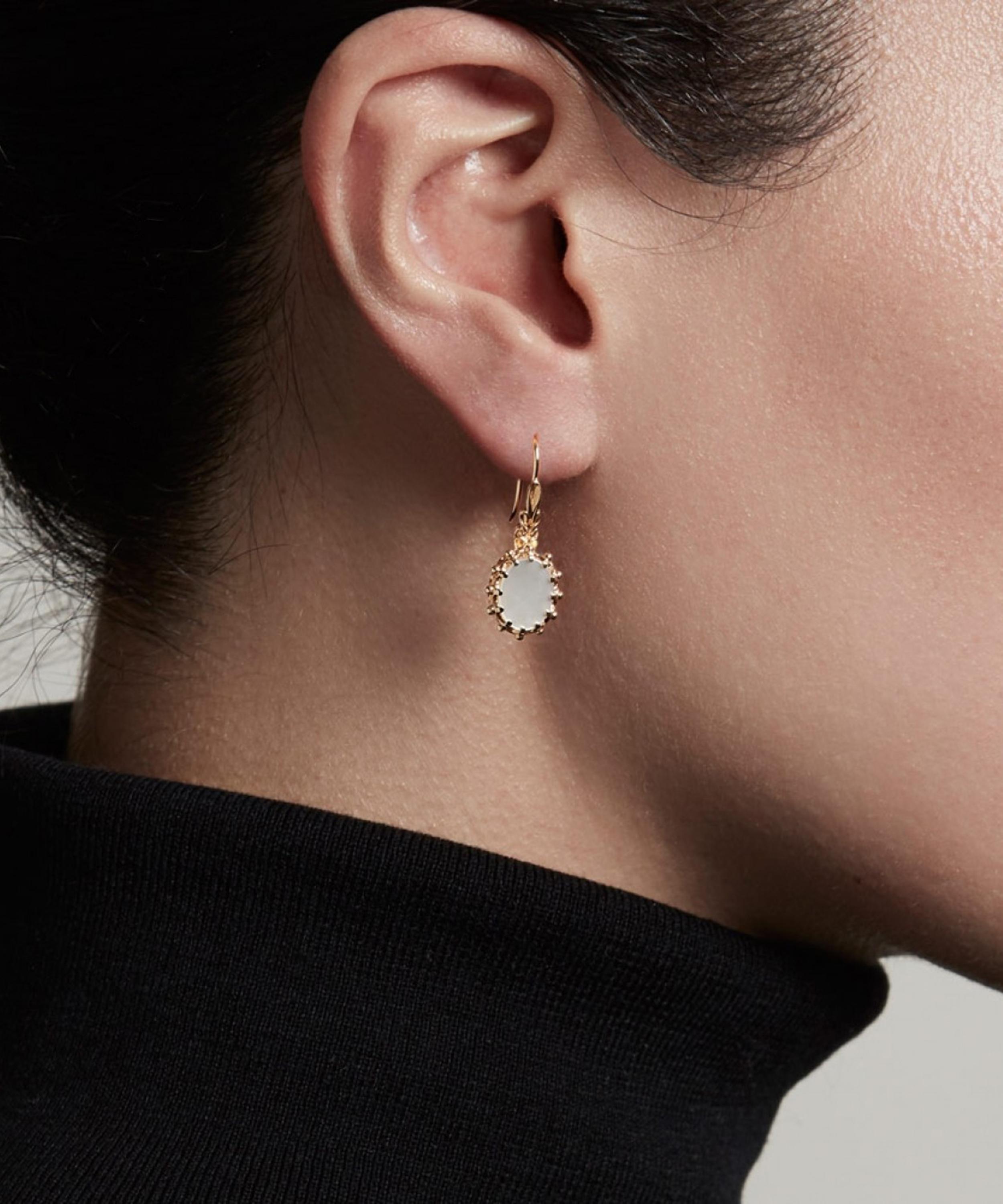 ASTLEY CLARKE ASTLEY CLARKE GOLD PLATED VERMEIL SILVER FLORIS MOTHER OF PEARL DROP EARRINGS 000646622