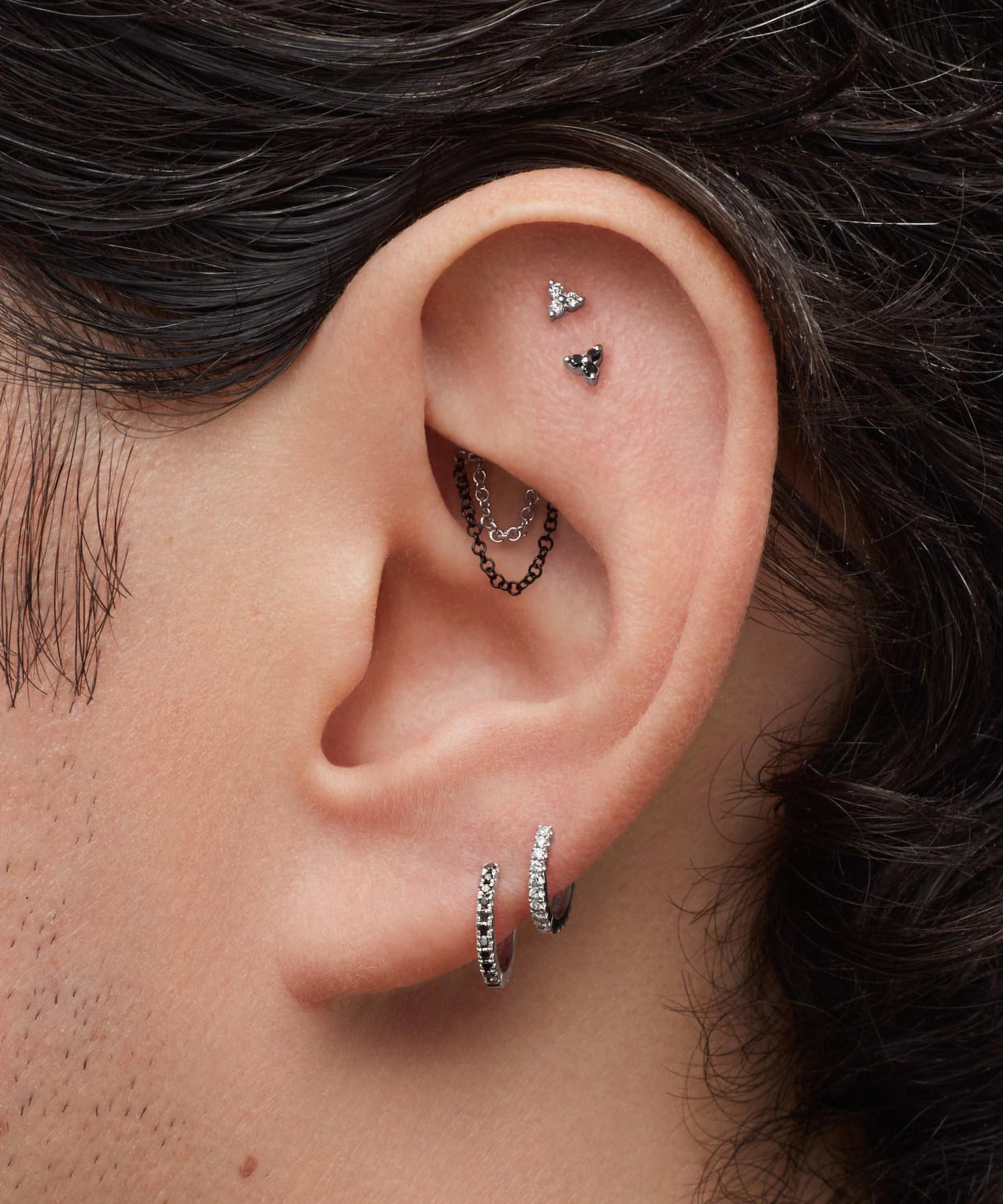 Maria Tash - 18ct 3mm Diamond Trinity Threaded Stud Earring image number 1